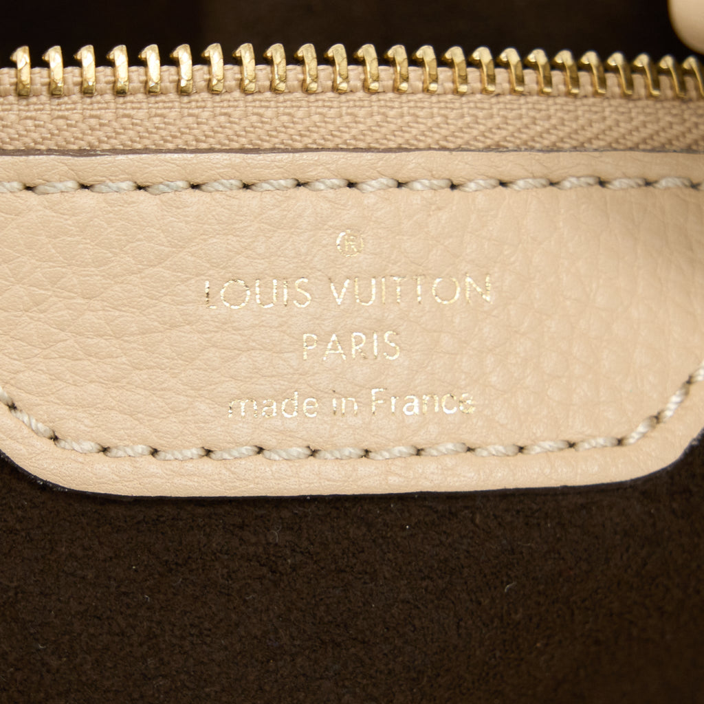 LOUIS VUITTON MAHINA HINA SHOULDER BAG BEIGE GHW