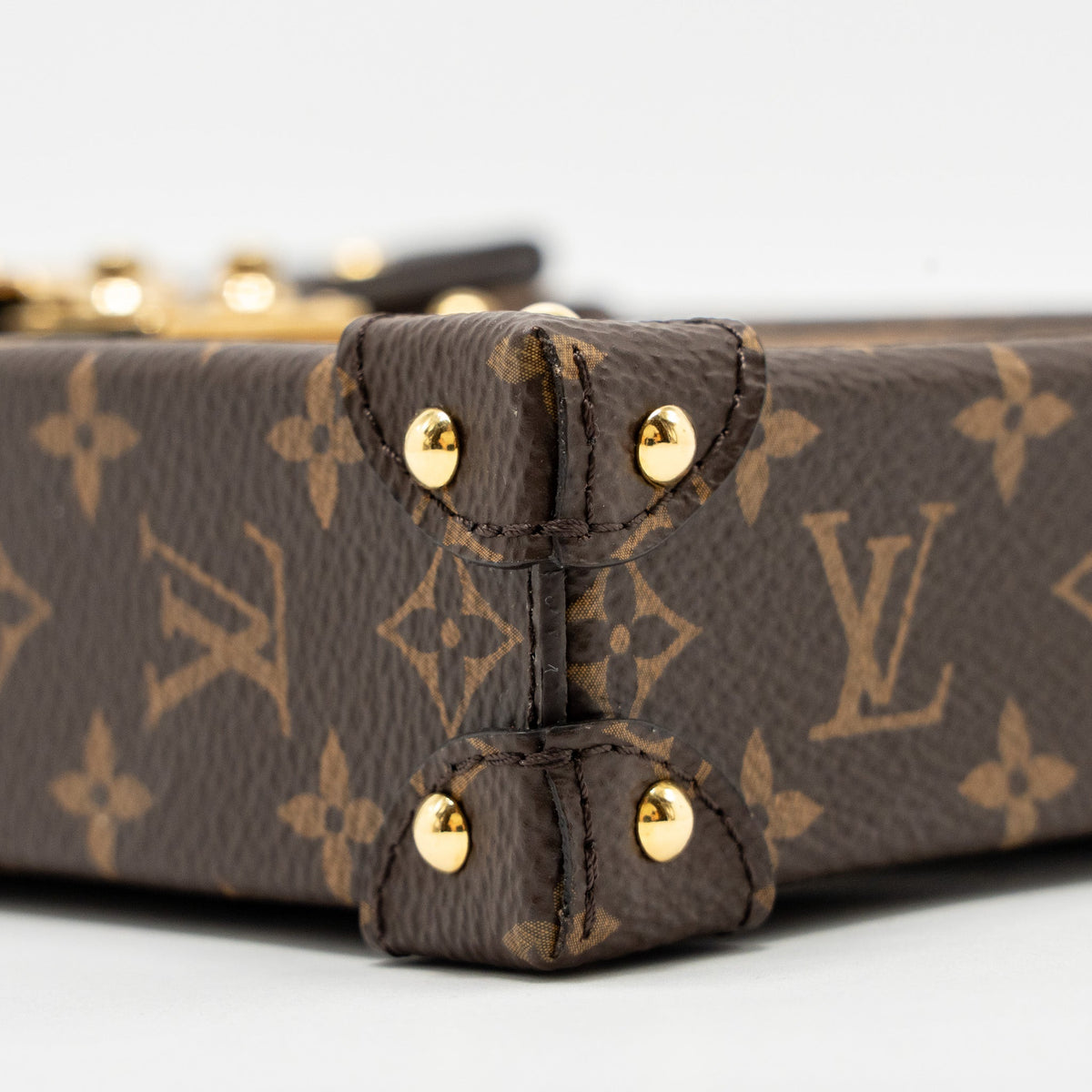 LOUIS VUITTON VERTICAL TRUNK POCHETTE WITH CHAIN MONOGRAM REVERSE CANVAS GHW