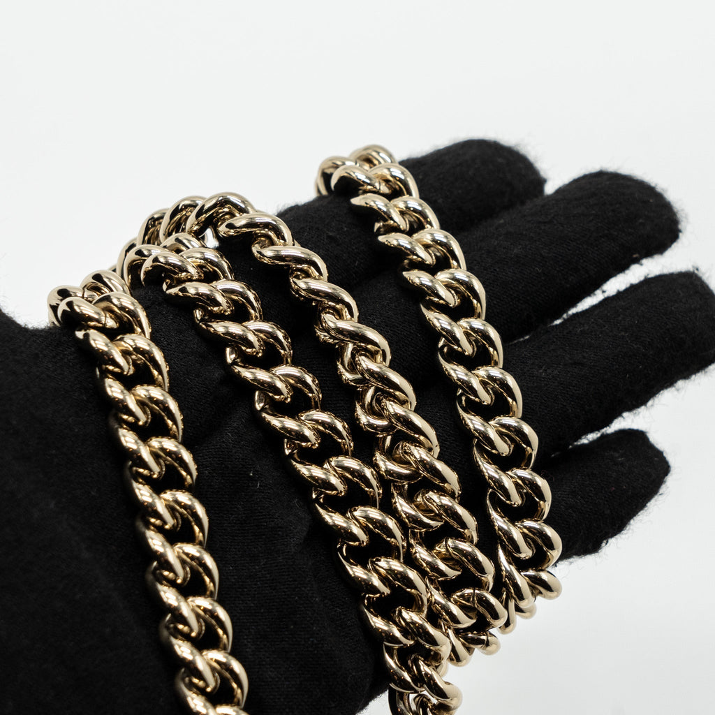 CHANEL BOY WALLET ON CHAIN CAVIAR WHITE LGHW (MICROCHIP)