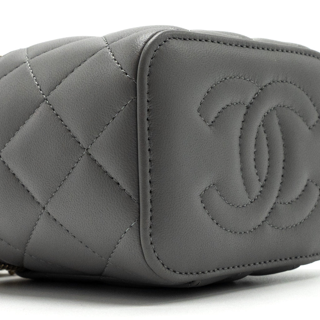 CHANEL TOP HANDLE MINI VANITY CASE LAMBSKIN GREY GHW(MICROCHIP)