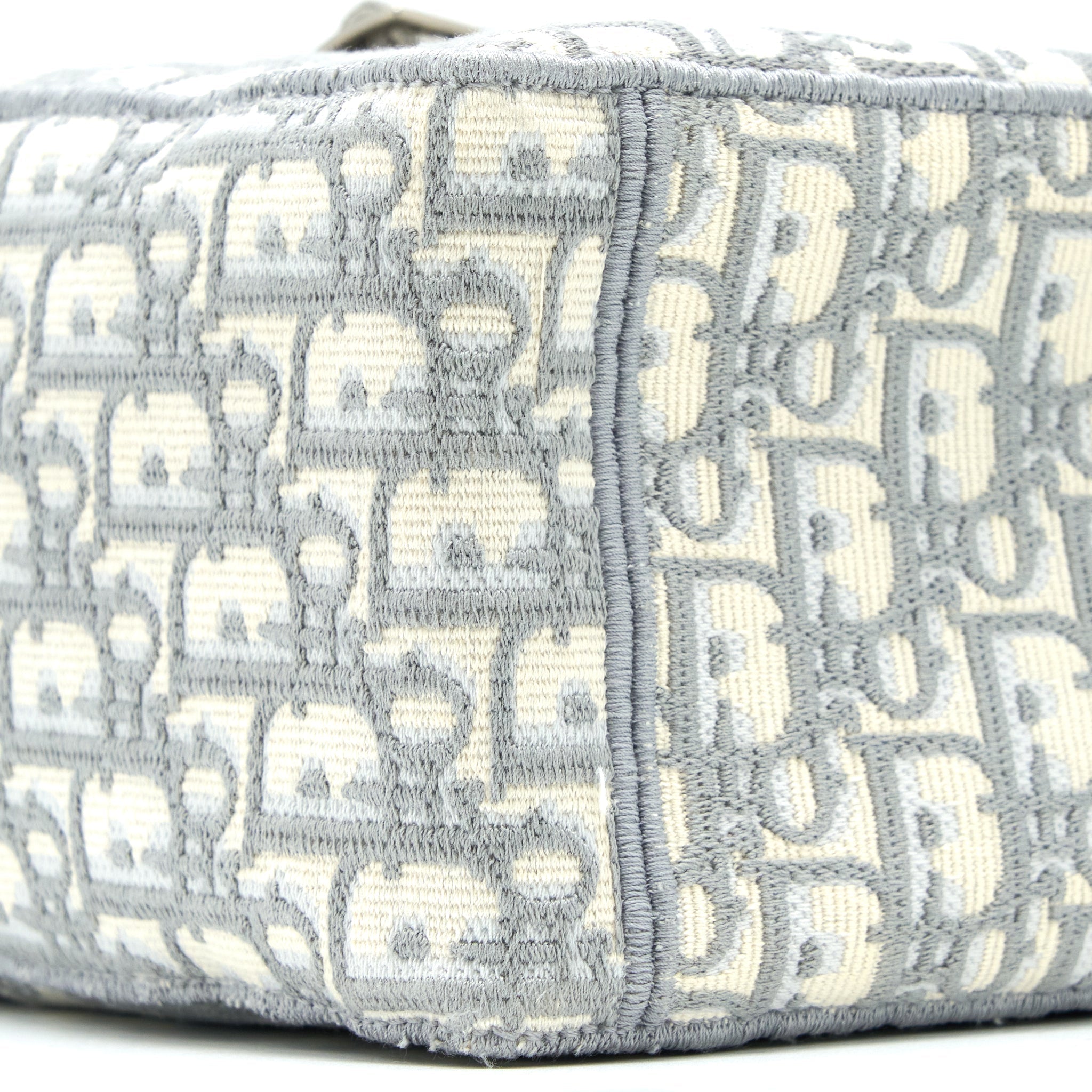 DIOR DIORCAMP MESSENGER BAG OBLIQUE EMBROIDERY LIGHT GREY SHW