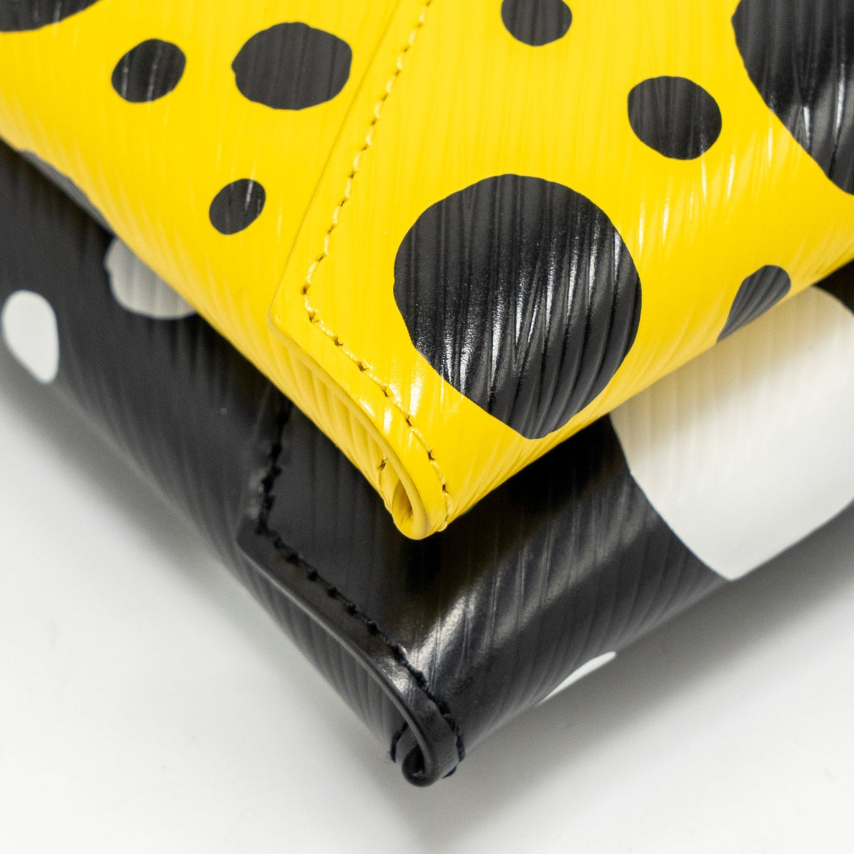 LOUIS VUITTON YAYOI KUSAMA KIRIGAMI POCHETTE EPI LEATHER MULTICOLOUR SHW