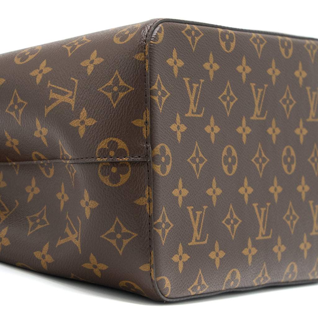 LOUIS VUITTON NEONOE MONOGRAM CANVAS CARAMEL GHW