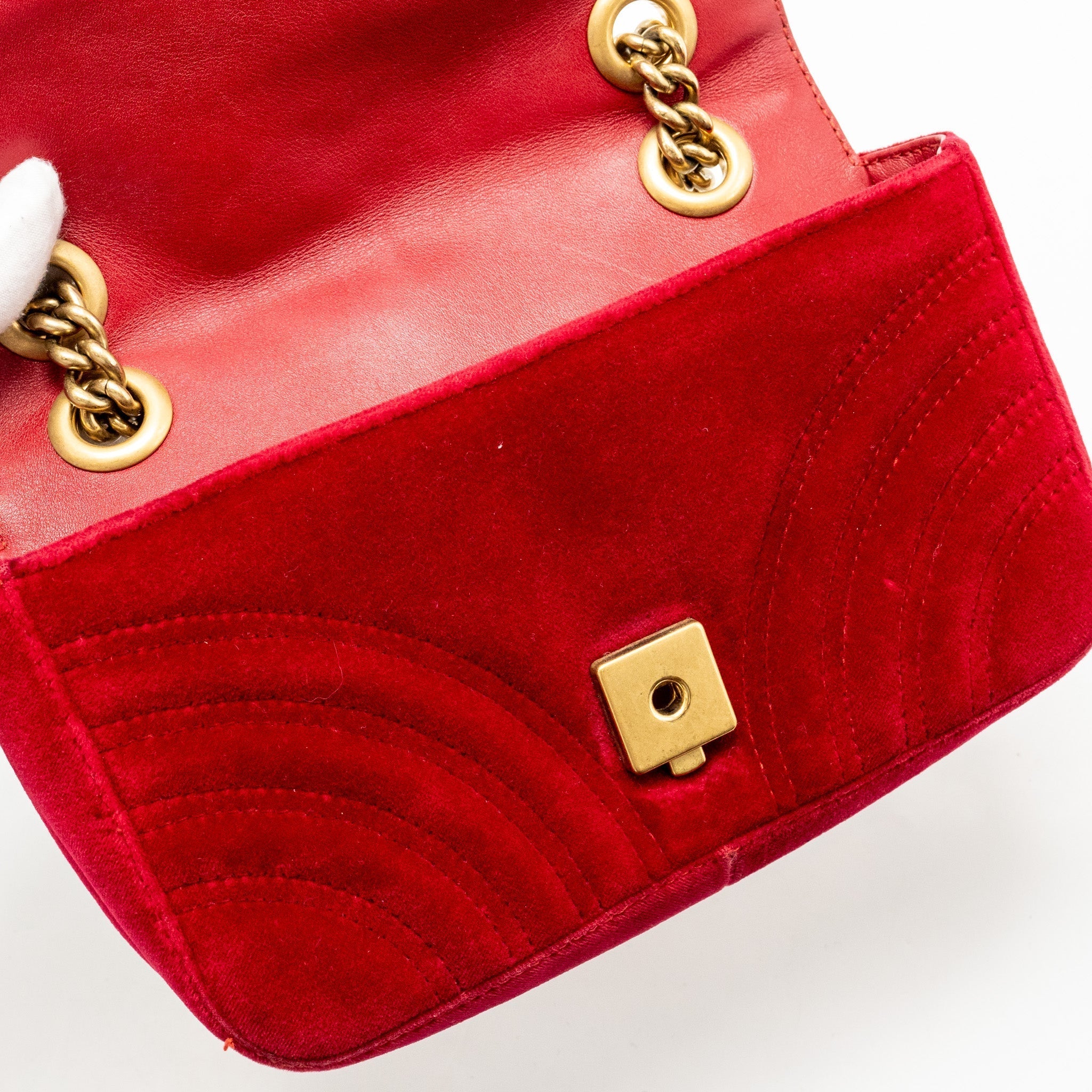GUCCI SMALL GG MARMONT BAG VELVET RED GHW