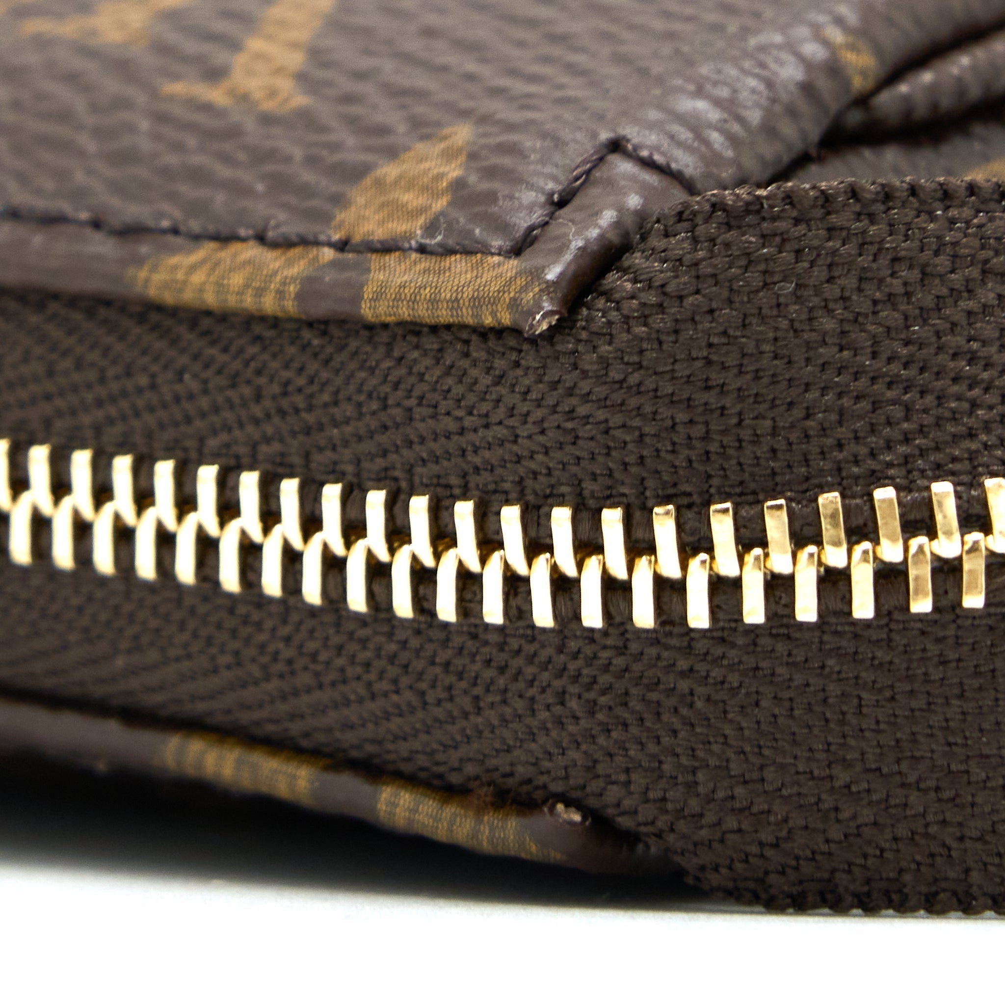 LOUIS VUITTON POCHETTE ACCESSORIES MONOGRAM CANVAS GHW (NEW VERSION)