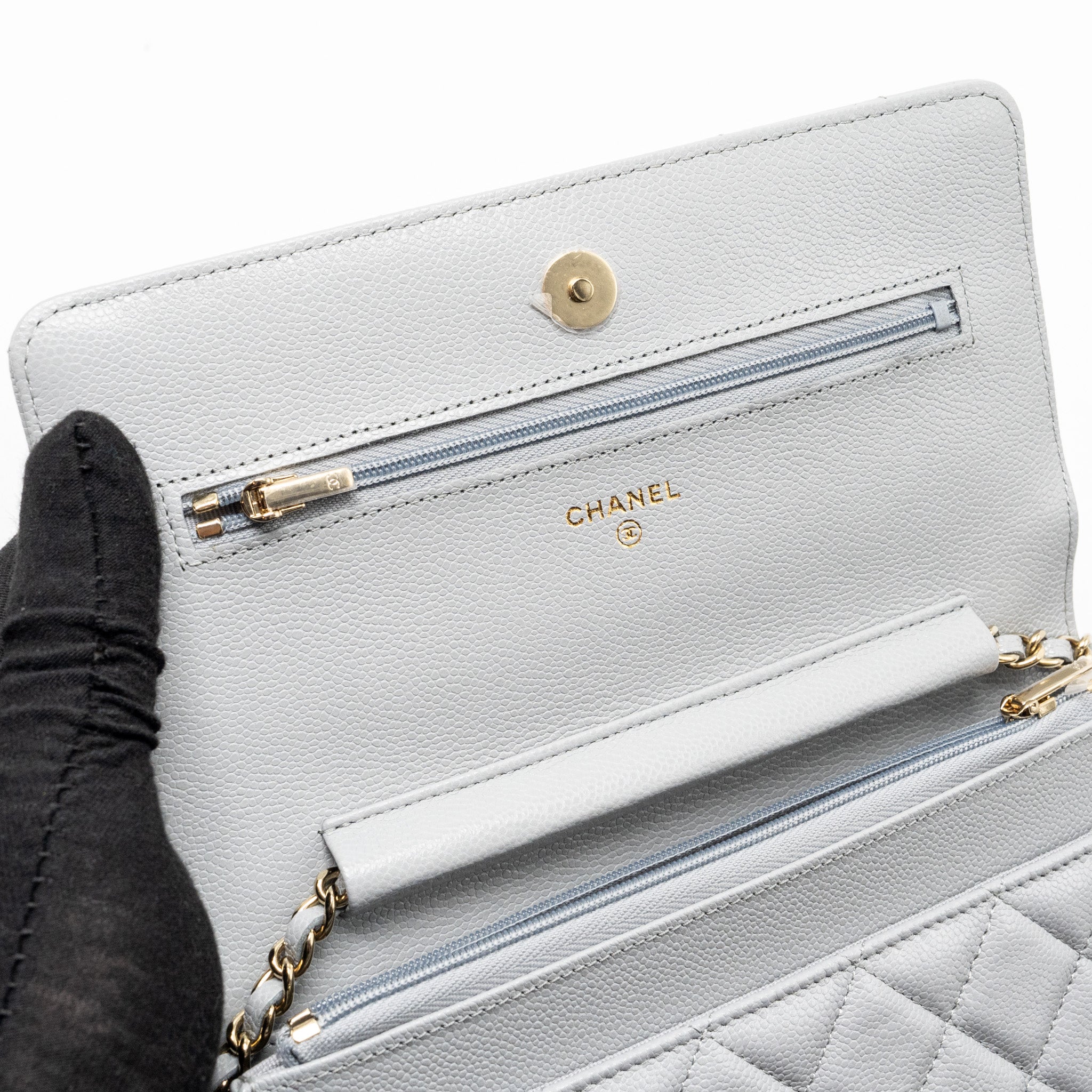 CHANEL CLASSIC WALLET ON CHAIN CAVIAR LIGHT GREY LGHW (MICROCHIP)