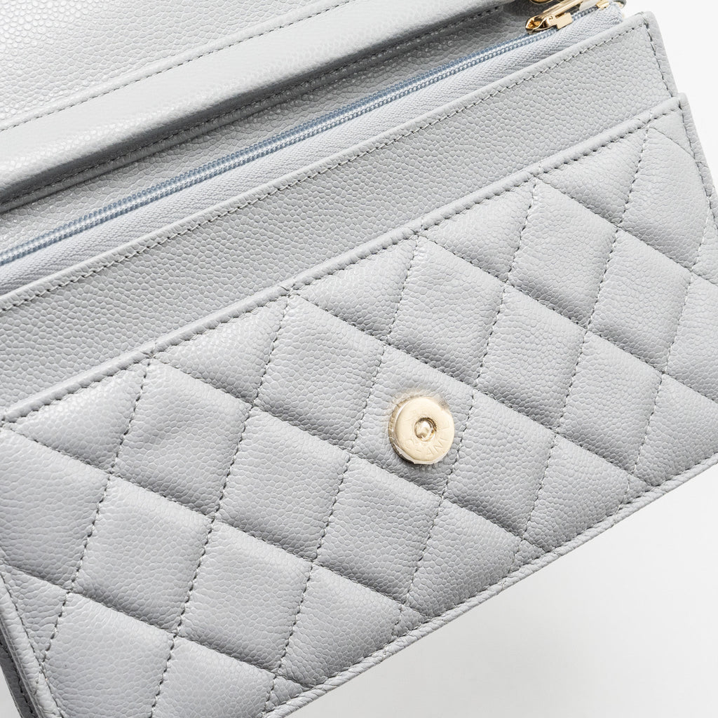 CHANEL CLASSIC WALLET ON CHAIN CAVIAR LIGHT GREY LGHW (MICROCHIP)