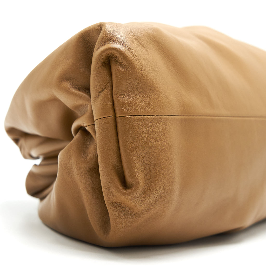 BOTTEGA VENETA THE POUCH CAMMELLO