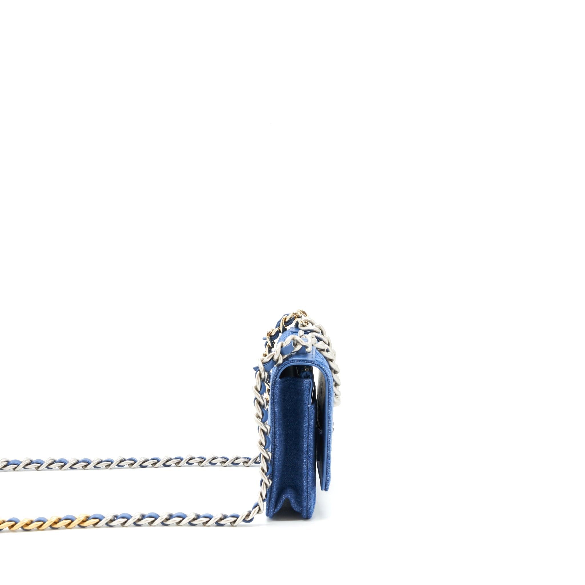 CHANEL 22P DENIM 19 WALLET ON CHAIN