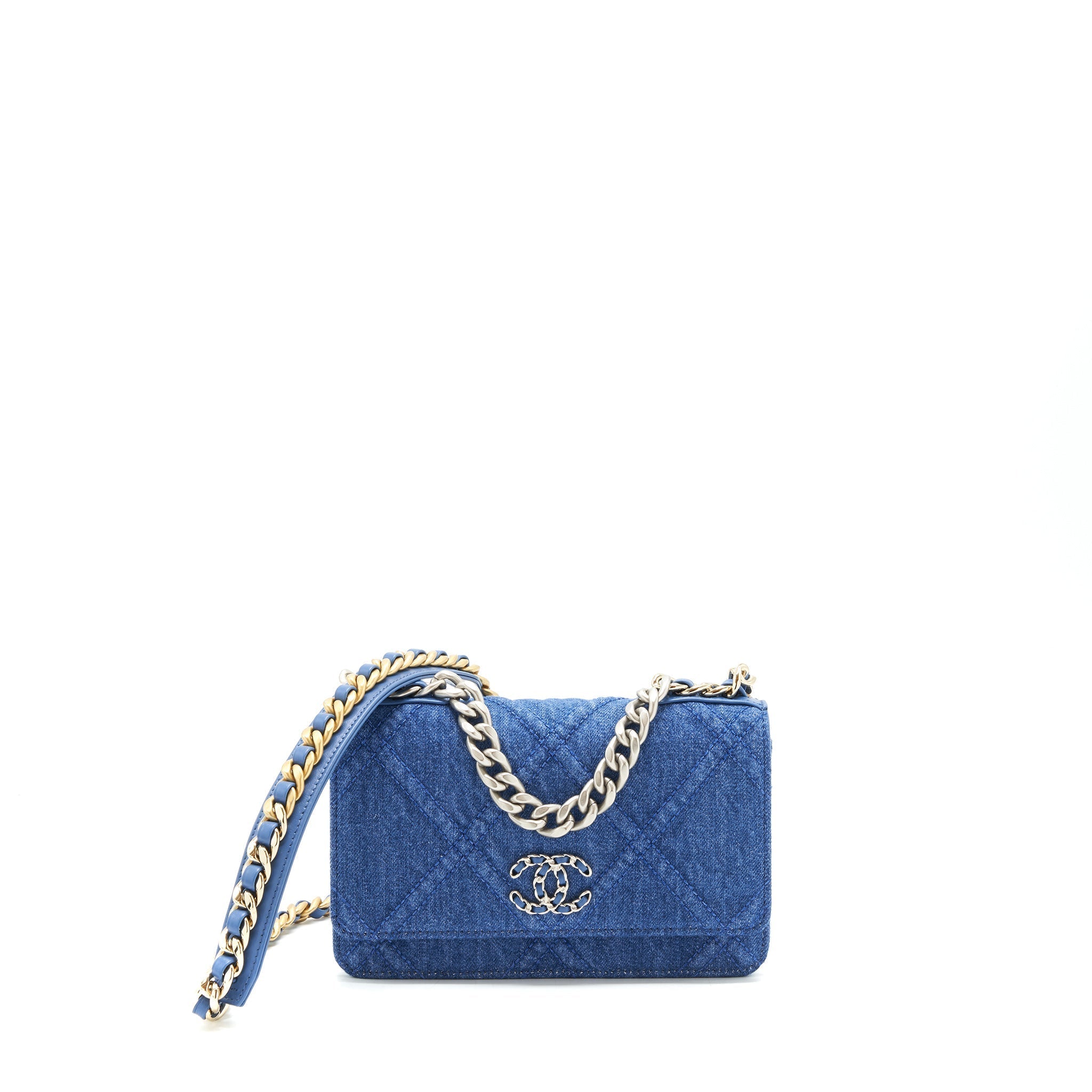 CHANEL 22P DENIM 19 WALLET ON CHAIN