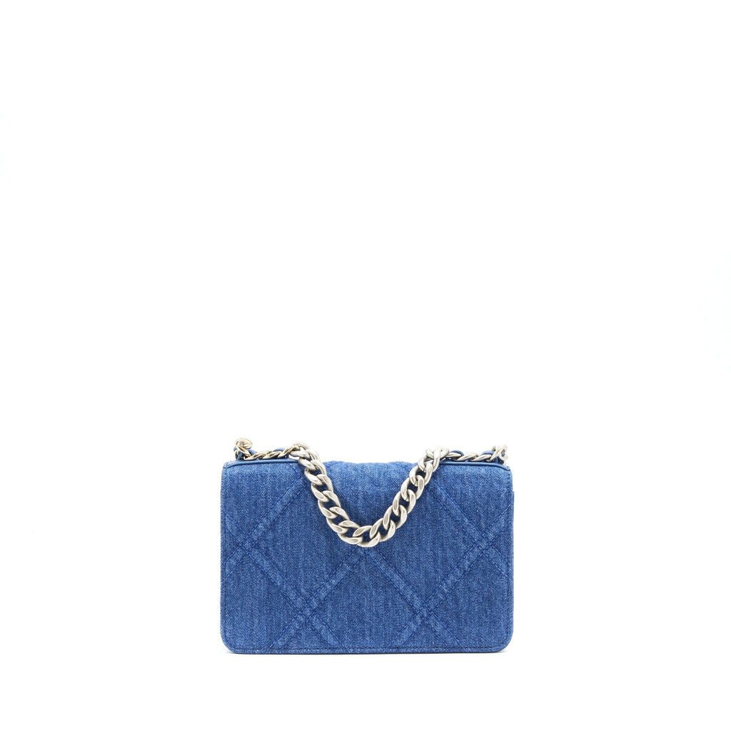 CHANEL 22P DENIM 19 WALLET ON CHAIN