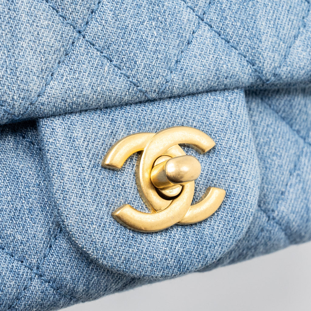 CHANEL 22C DENIM PEARL CRUSH MINI SQUARE FLAP BAG DENIM LIGHT BLUE GHW (MICROCHIP)