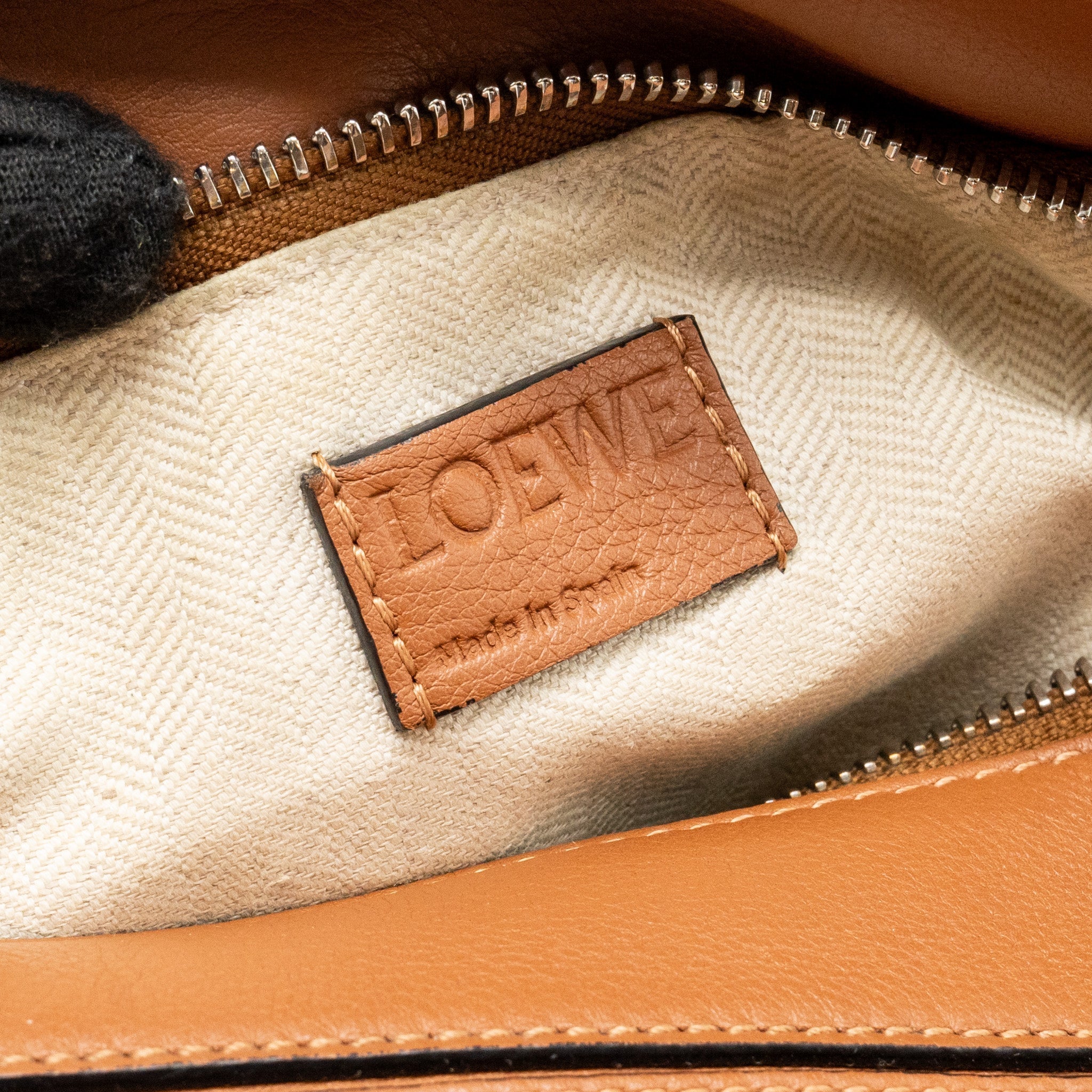 LOEWE SMALL PUZZLE BAG CALFSKIN TAN SHW