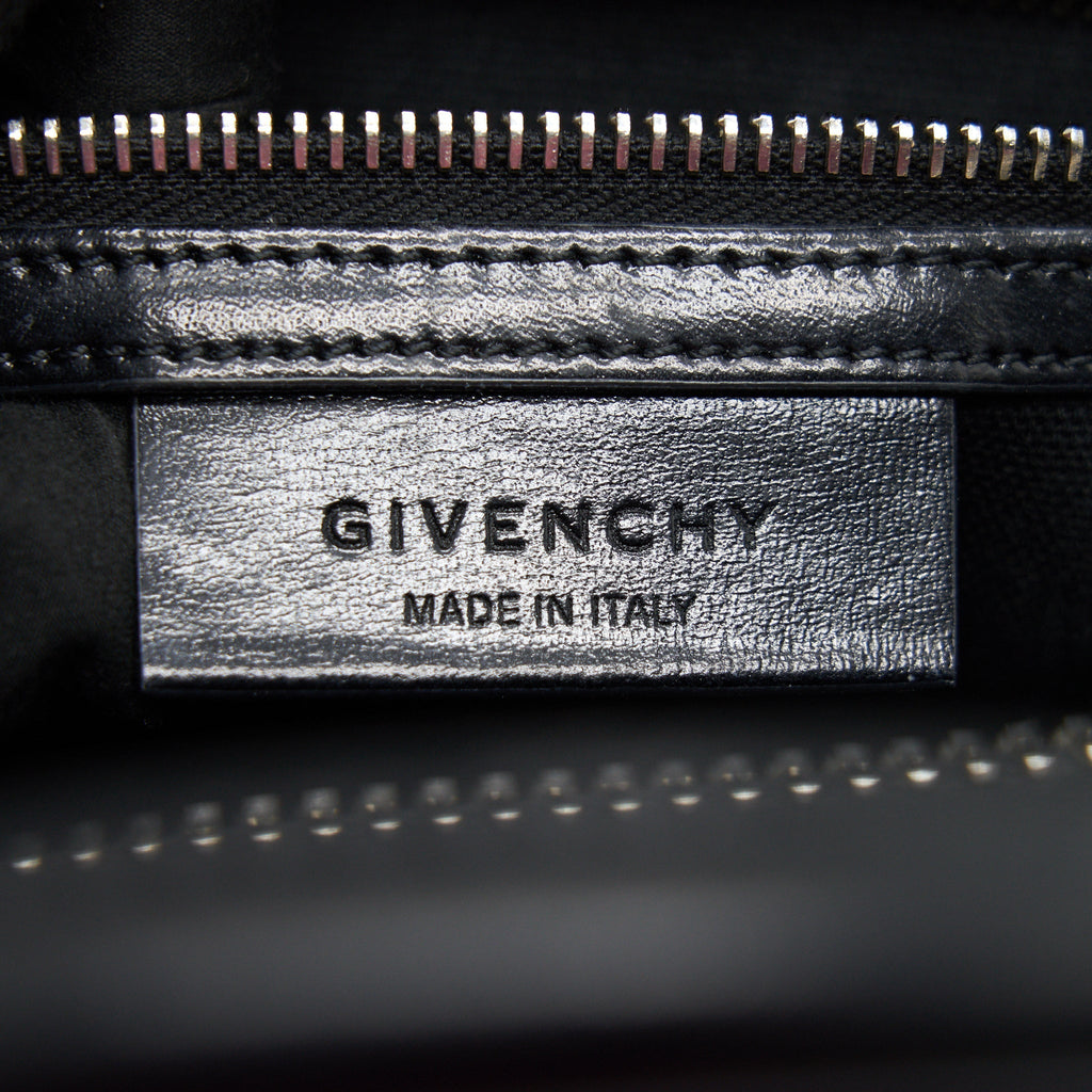 GIVENCHY MEDIUM ANTIGONA IN BLACK