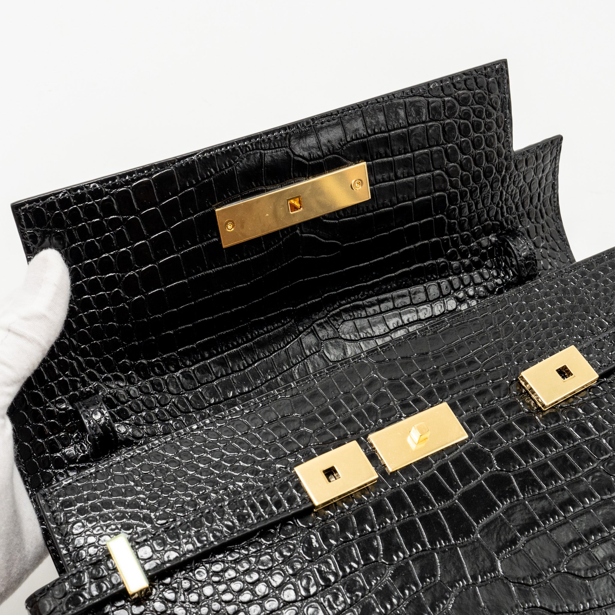 SAINT LAURENT MEDIUM MANHATTAN BAG CROC EMBOSSED CALFSKIN BLACK GHW