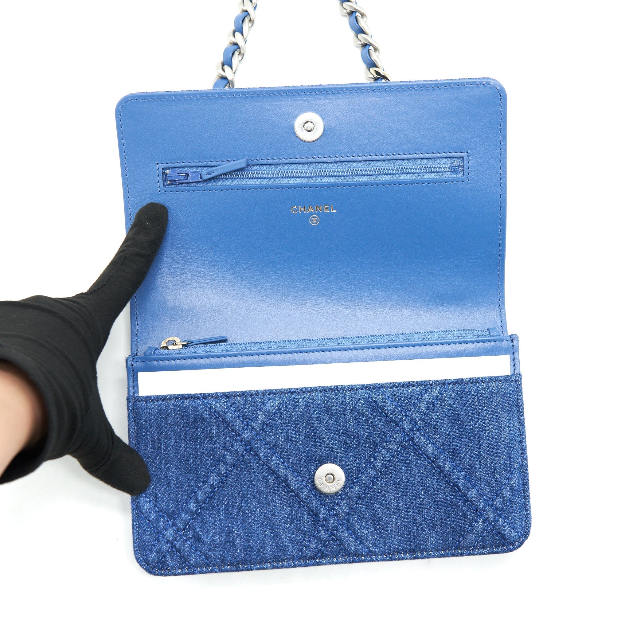 CHANEL 22P DENIM 19 WALLET ON CHAIN