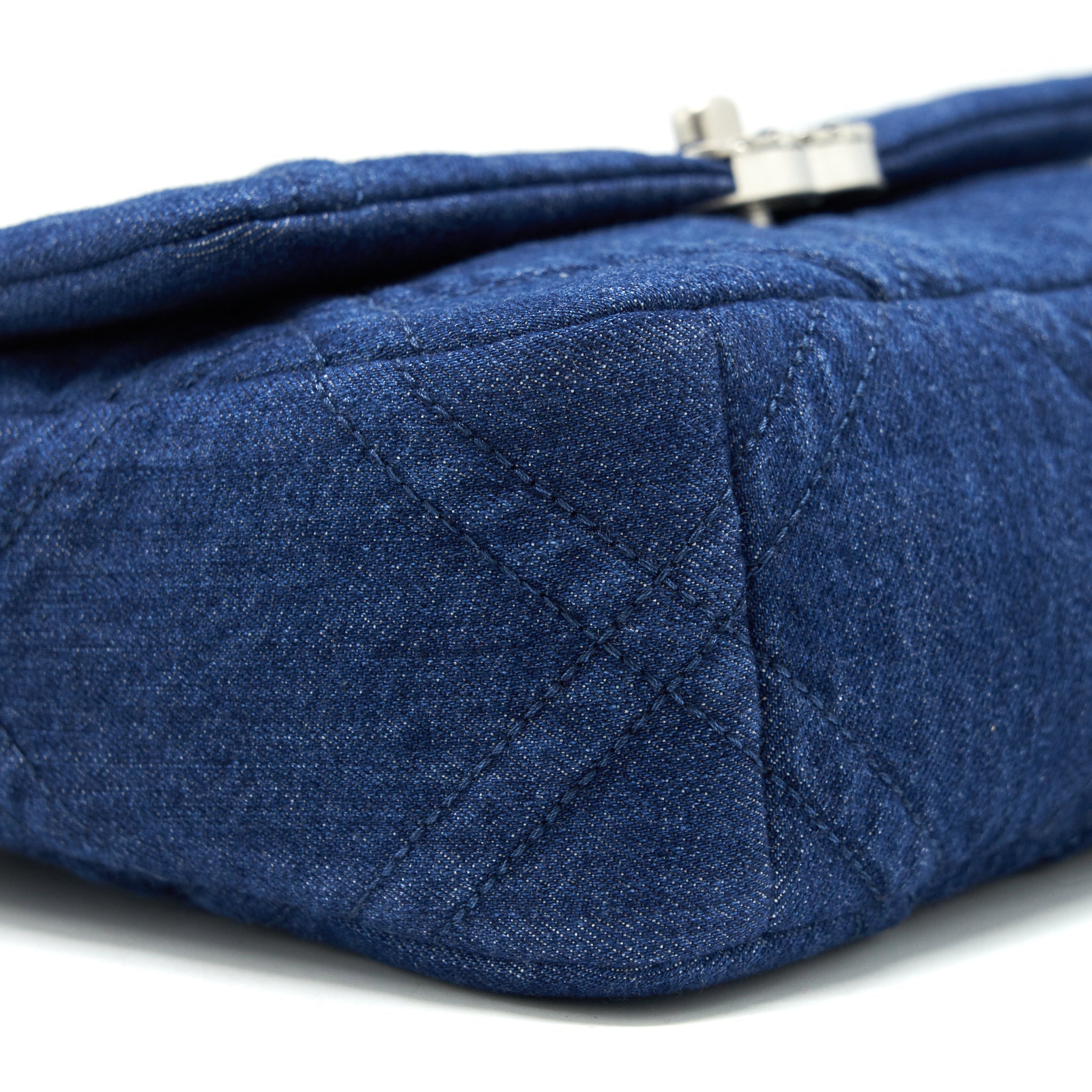 CHANEL 22P DENIM 19 BAG SMALL DARK BLUE