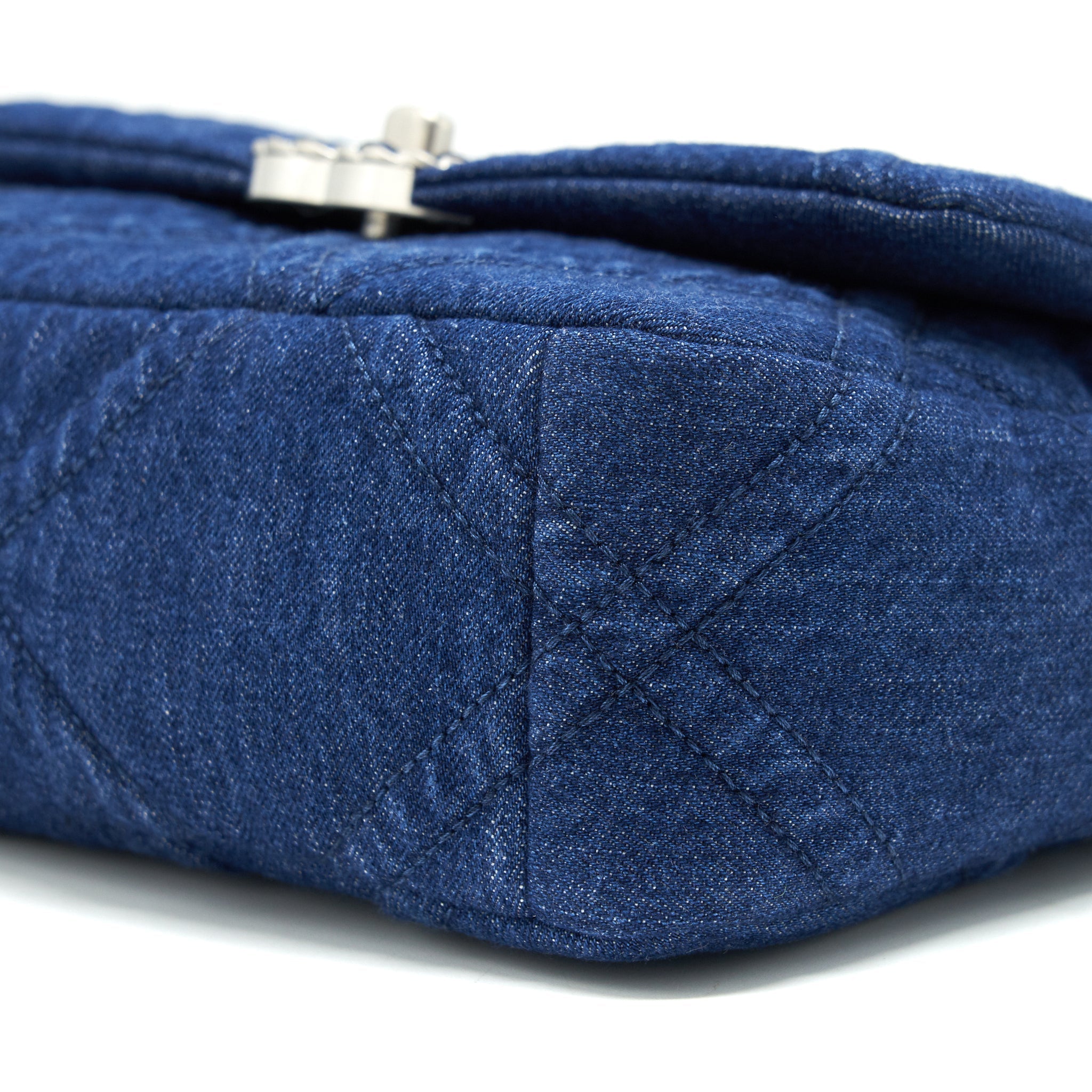 CHANEL 22P DENIM 19 BAG SMALL DARK BLUE
