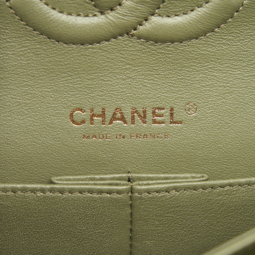 CHANEL CHEVRON MEDIUM CLASSIC DOUBLE FLAP BAG OLIVE-GREEN GHW