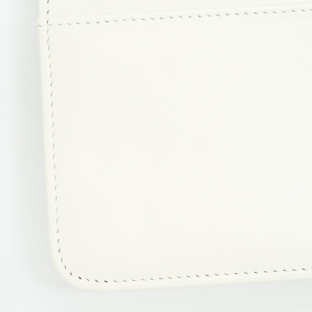 CHANEL BOY WALLET ON CHAIN CAVIAR WHITE LGHW (MICROCHIP)