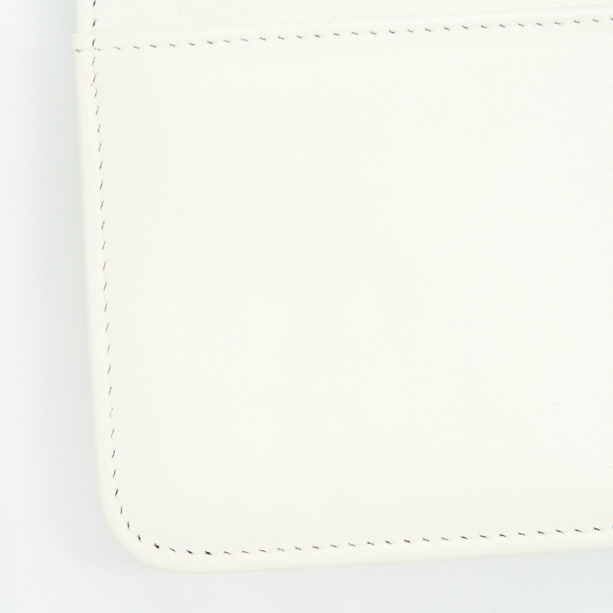 CHANEL BOY WALLET ON CHAIN CAVIAR WHITE LGHW (MICROCHIP)