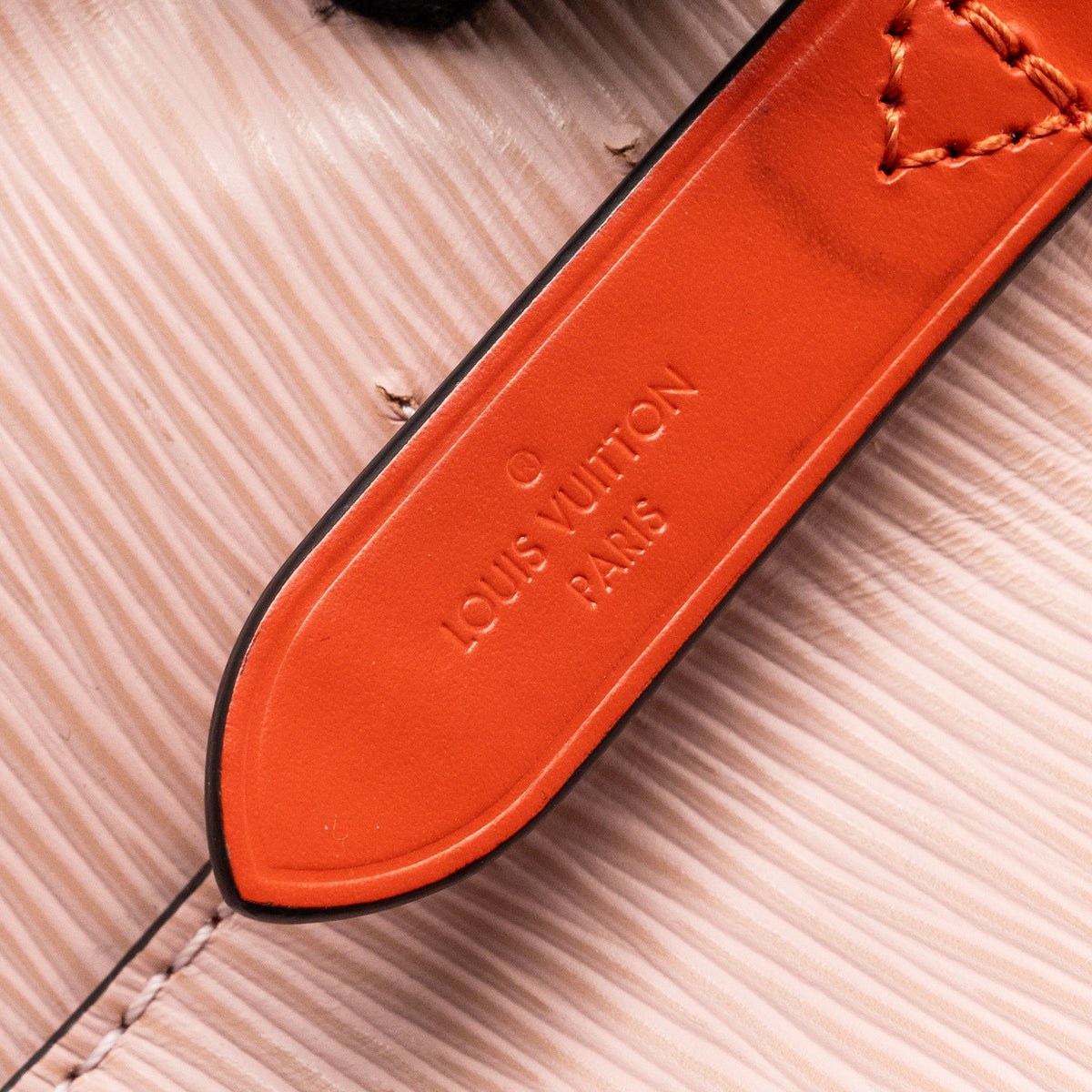 LOUIS VUITTON NEONOE EPI LEATHER PINK MULTICOLOR SHW