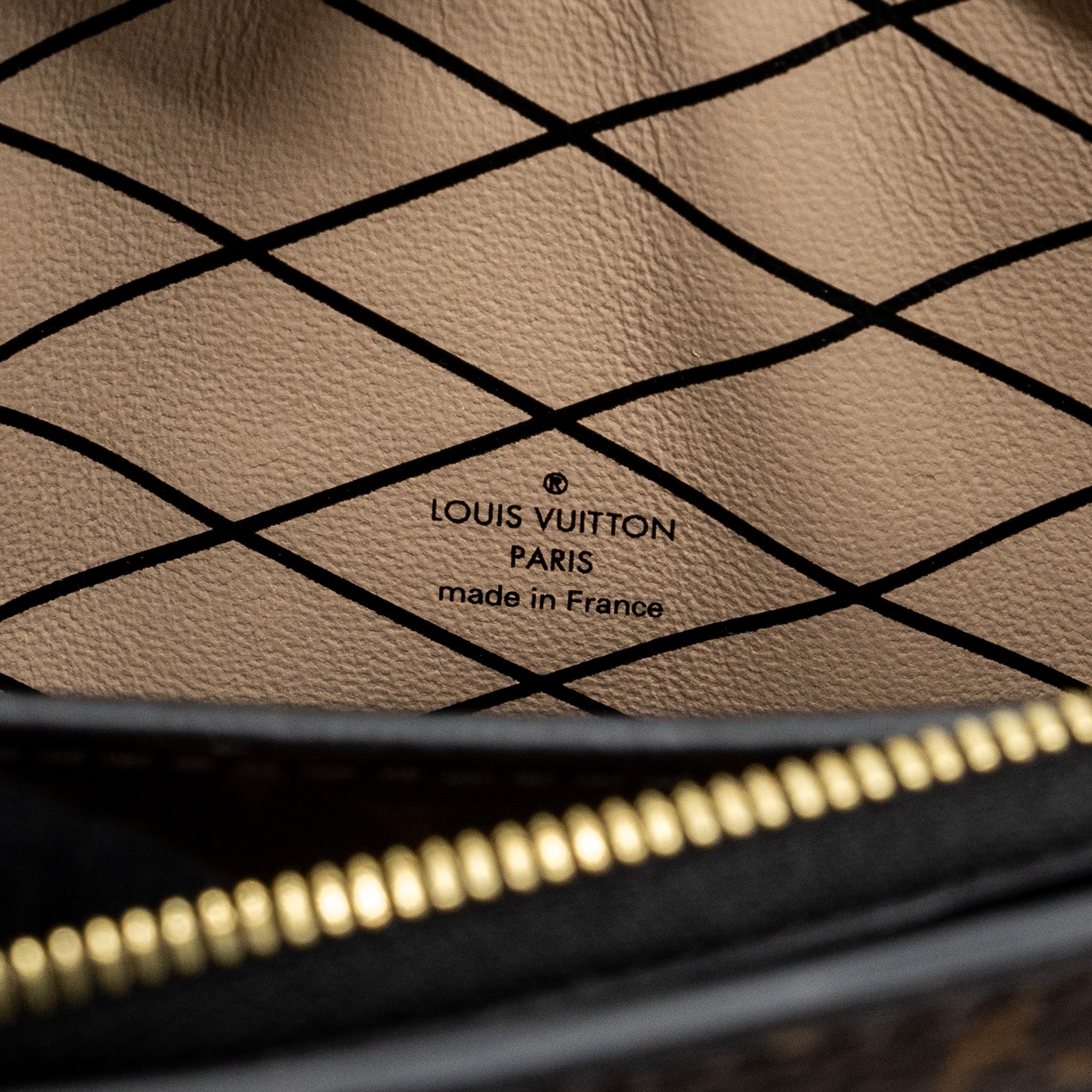 LOUIS VUITTON TRUNK CLUTCH MONOGRAM REVERSE CANVAS GHW