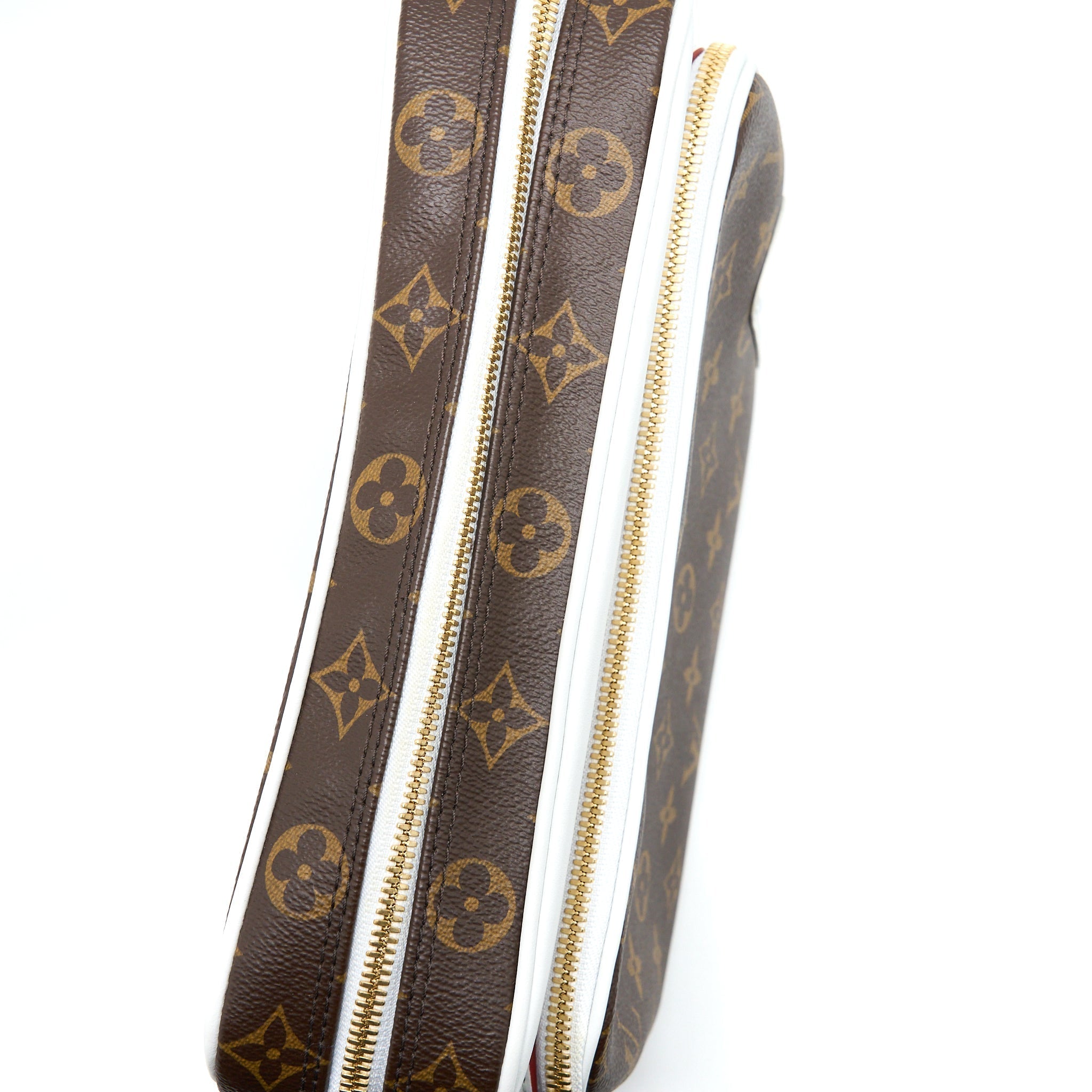LOUIS VUITTON X NBA NIL MESSENGER MONOGRAM CANVAS GHW