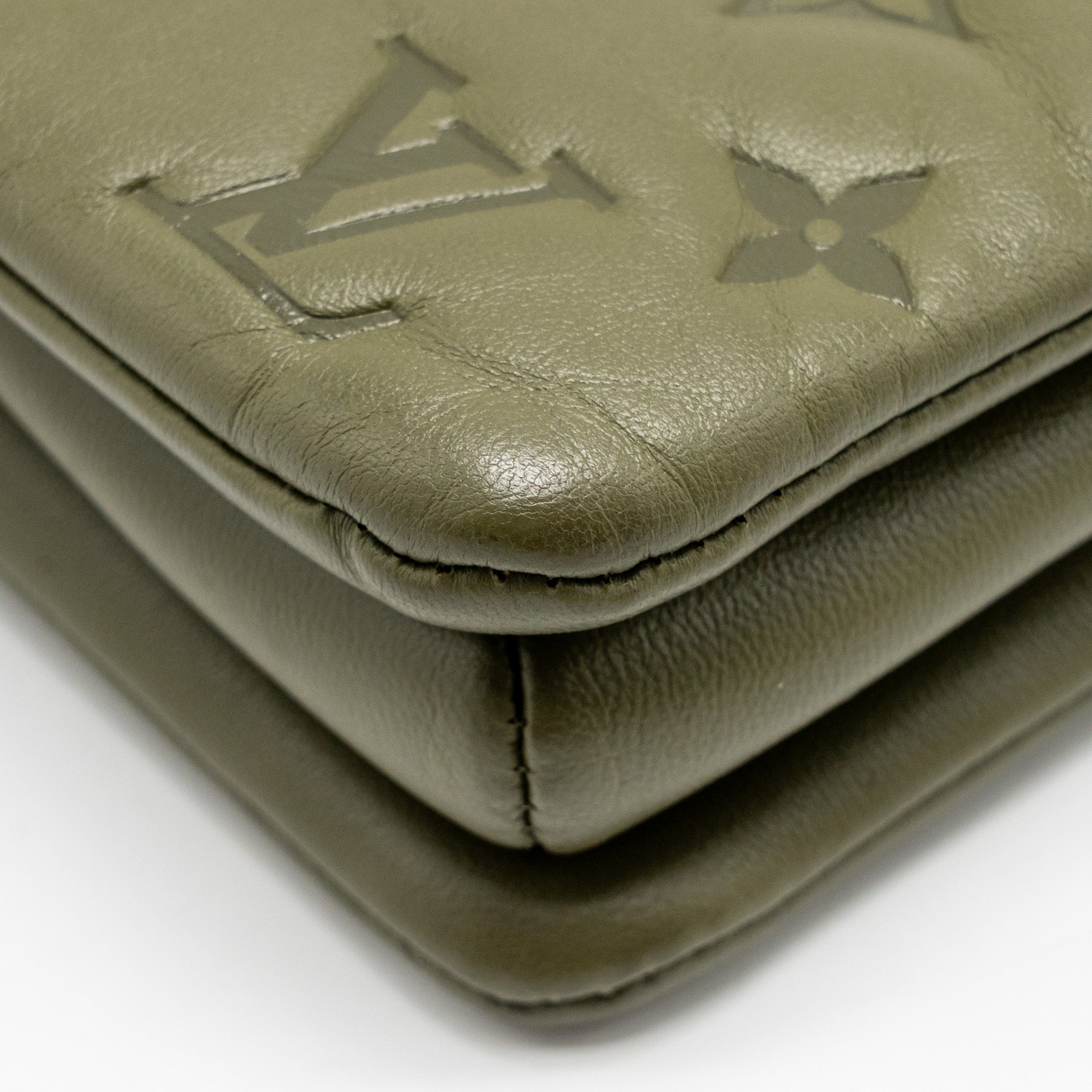 LOUIS VUITTON COUSSIN MM MONOGRAM-EMBOSSED PUFFY LAMBSKIN KHAKI GHW