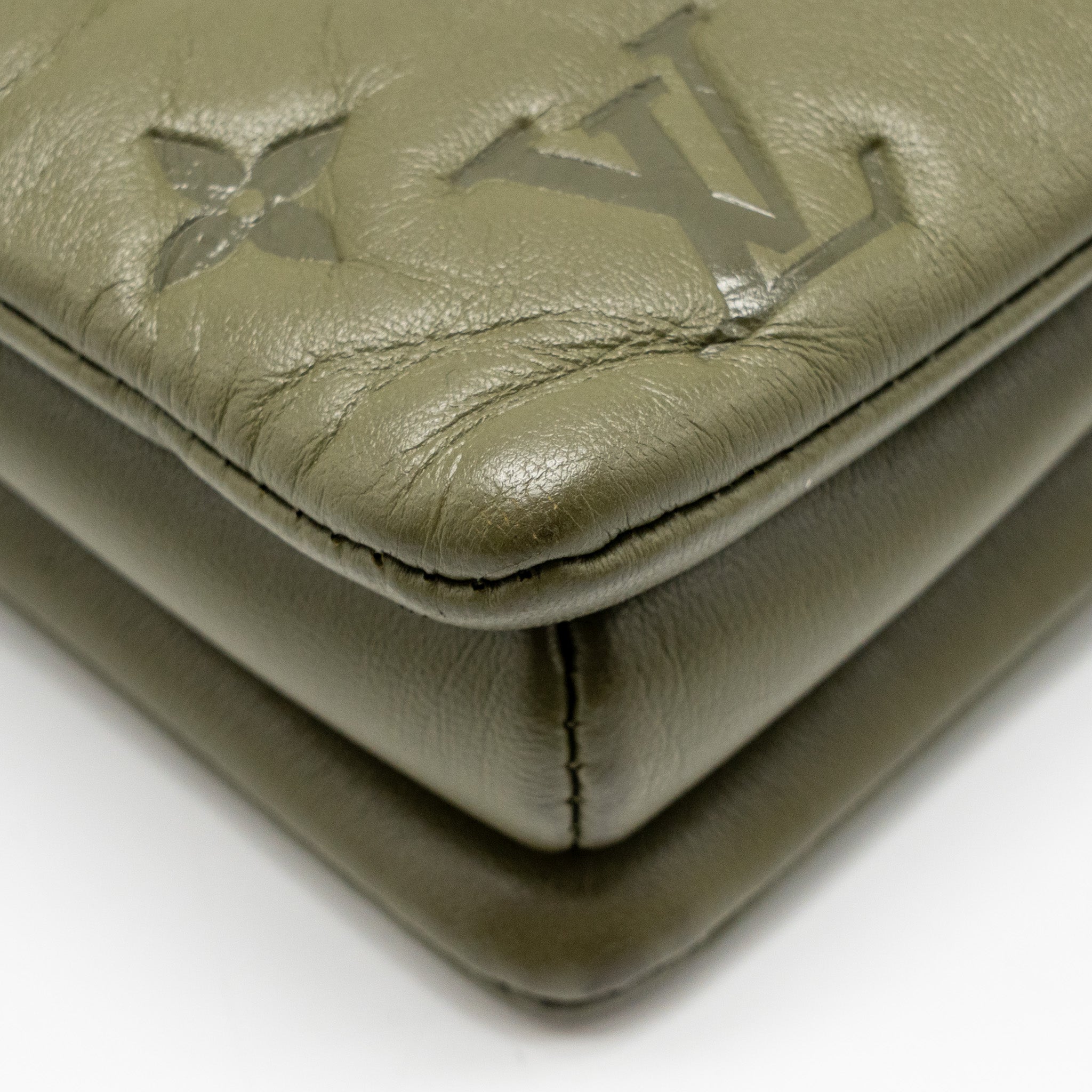 LOUIS VUITTON COUSSIN MM MONOGRAM-EMBOSSED PUFFY LAMBSKIN KHAKI GHW