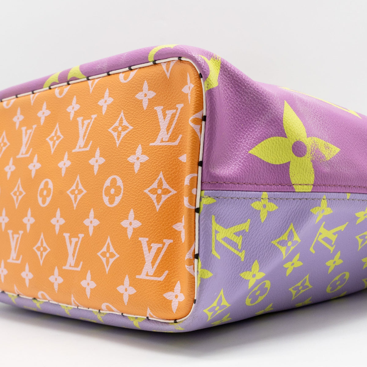 LOUIS VUITTON NEVERFULL MM GIANT MONOGRAM CANVAS MULTICOLOUR GHW