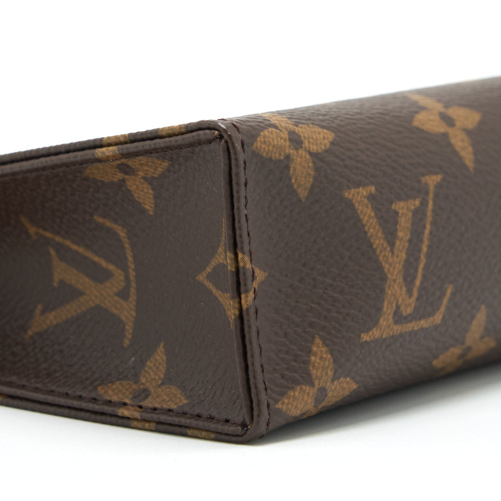 LOUIS VUITTON TOILETRY POCHETTE 15 MONOGRAM CANVAS GHW