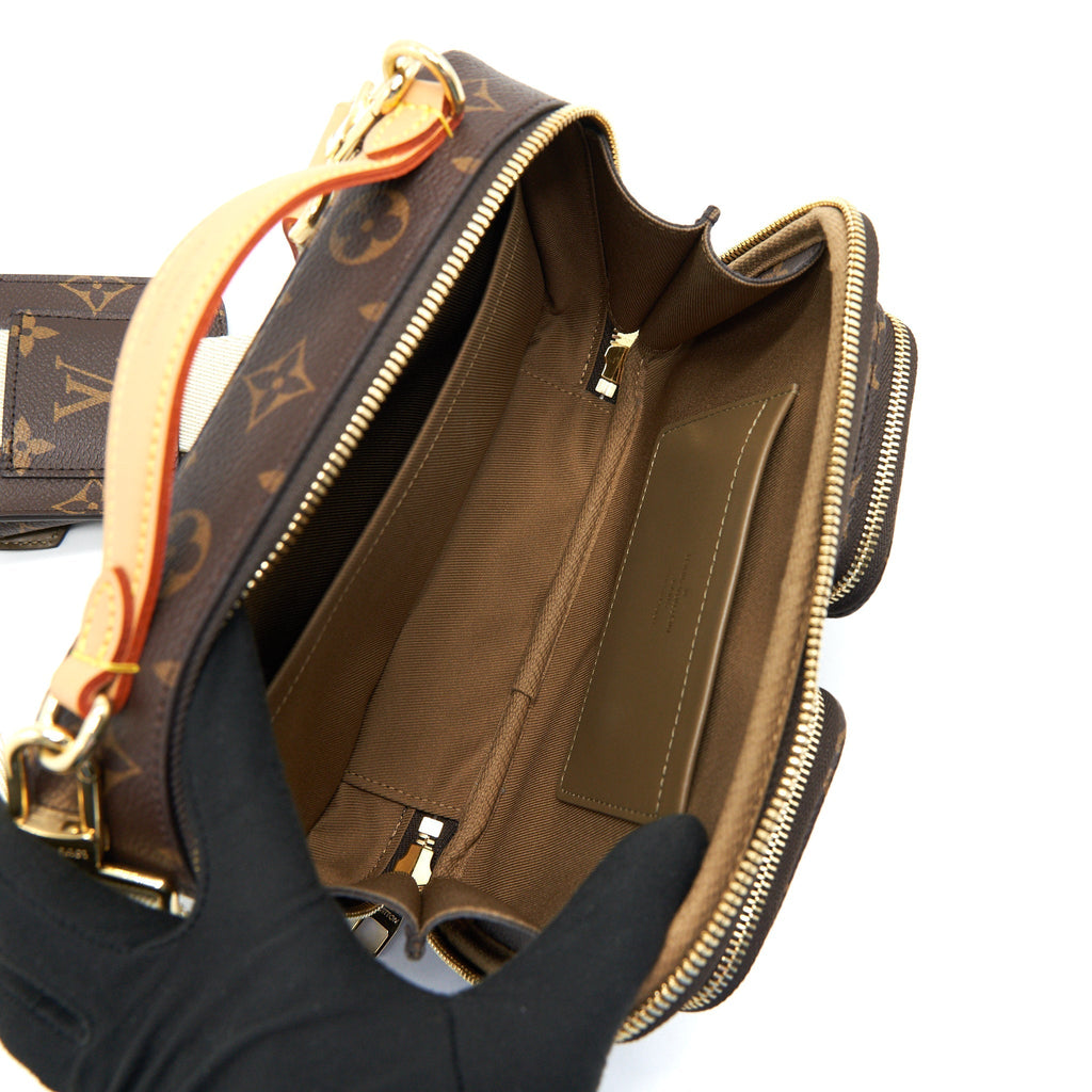 LOUIS VUITTON UTILITY CROSSBODY BAG MONOGRAM CANVAS