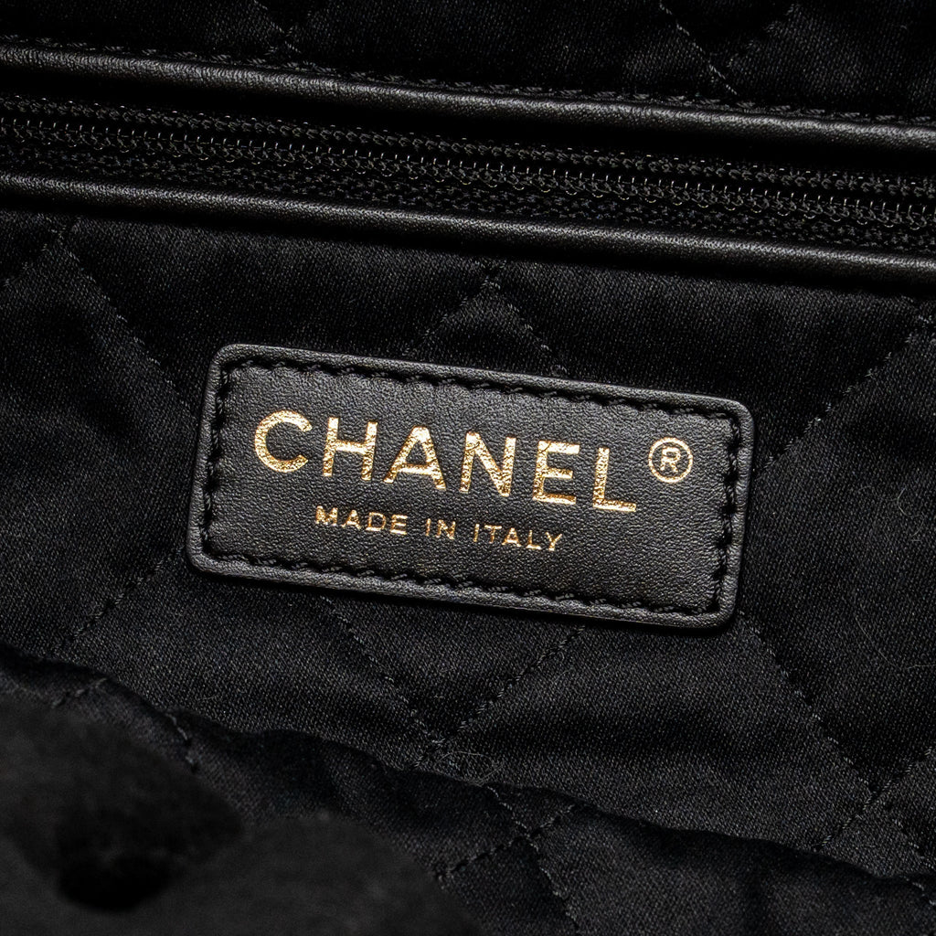 CHANEL SMALL 22 BAG SHINY CALFSKIN BLACK GHW (MICROCHIP)