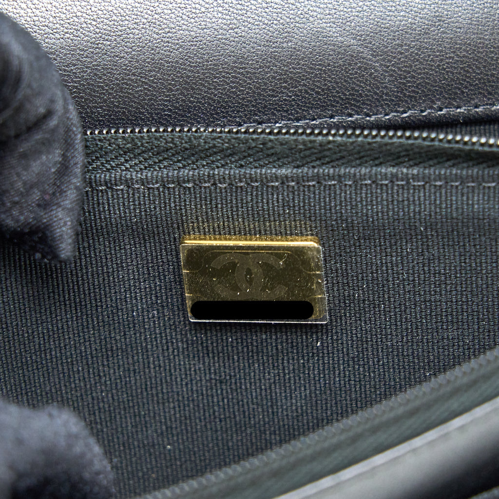 CHANEL RIBBON WALLET ON CHAIN LAMBSKIN BLACK LGHW (MICROCHIP)