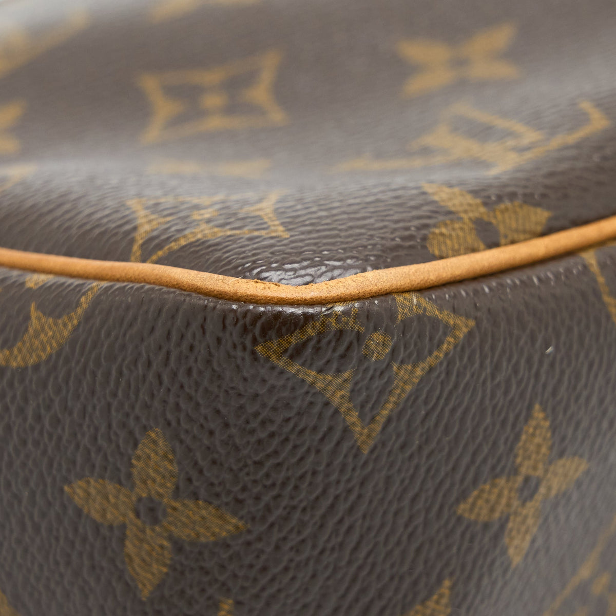 LOUIS VUITTON VINTAGE VIVA CITE PM MONOGRAM CANVAS GHW