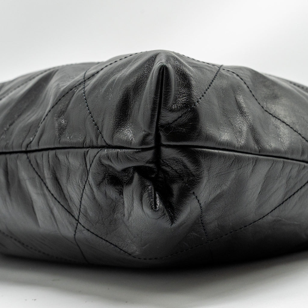 CHANEL 23A MEDIUM 22 BAG CALFSKIN BLACK GHW (MICROCHIP)