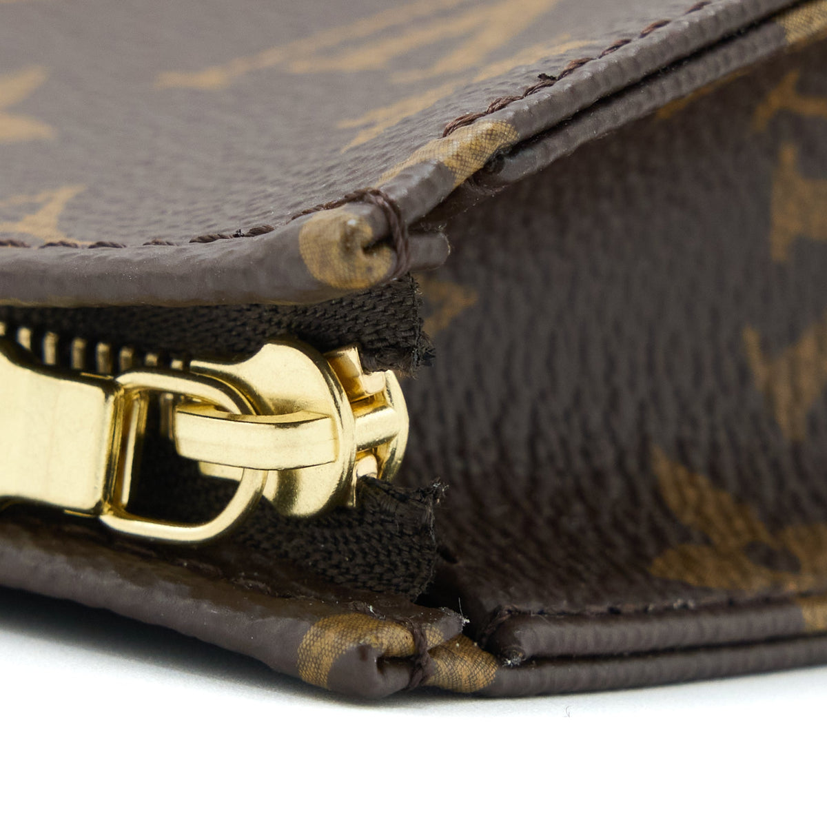 LOUIS VUITTON TOILETRY POCHETTE 15 MONOGRAM CANVAS GHW