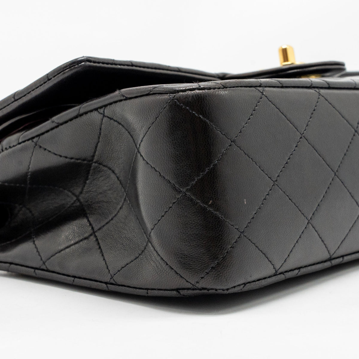 Chanel vintage medium classic double flap bag lambskin dark brown GHW