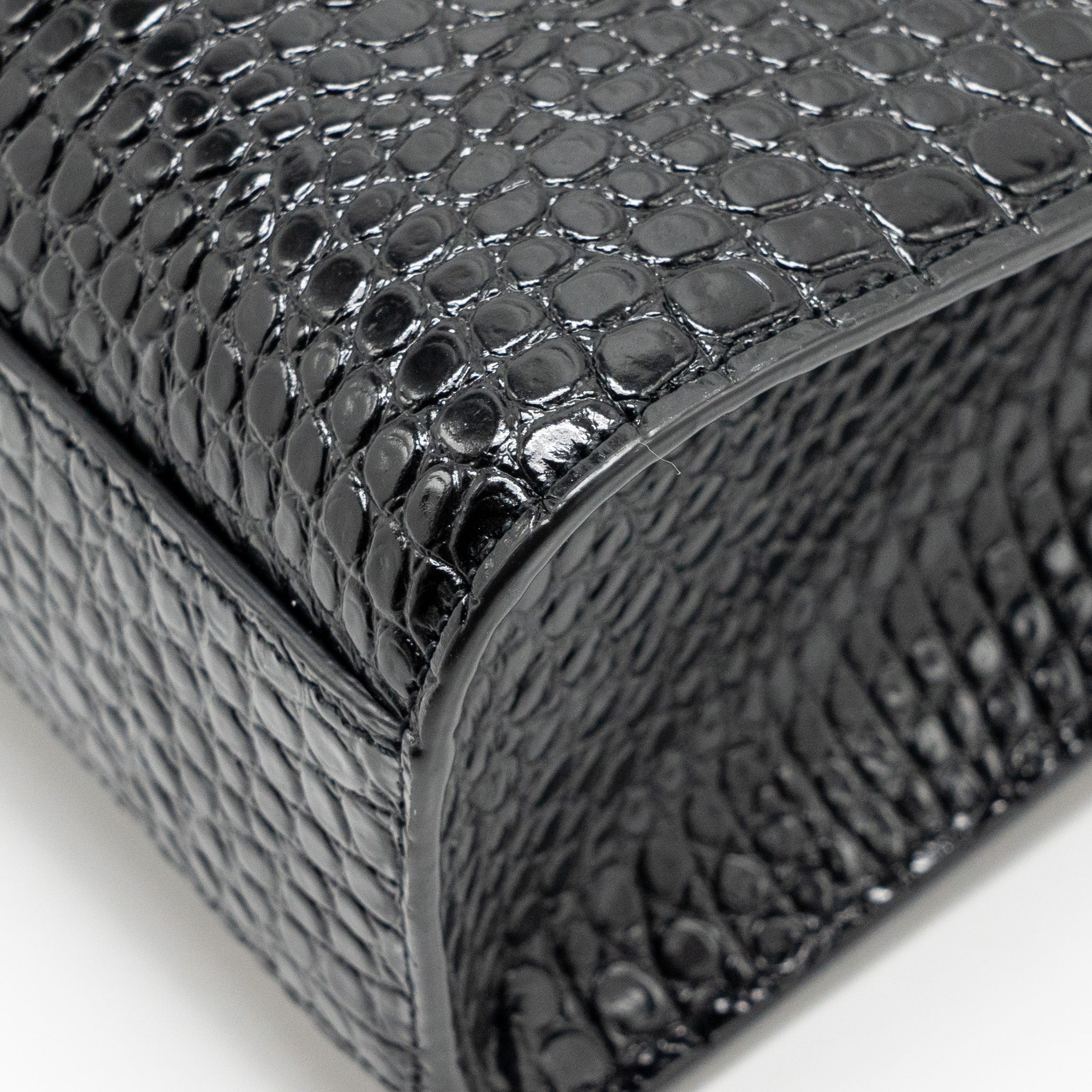 SAINT LAURENT MEDIUM MANHATTAN BAG CROC EMBOSSED CALFSKIN BLACK GHW