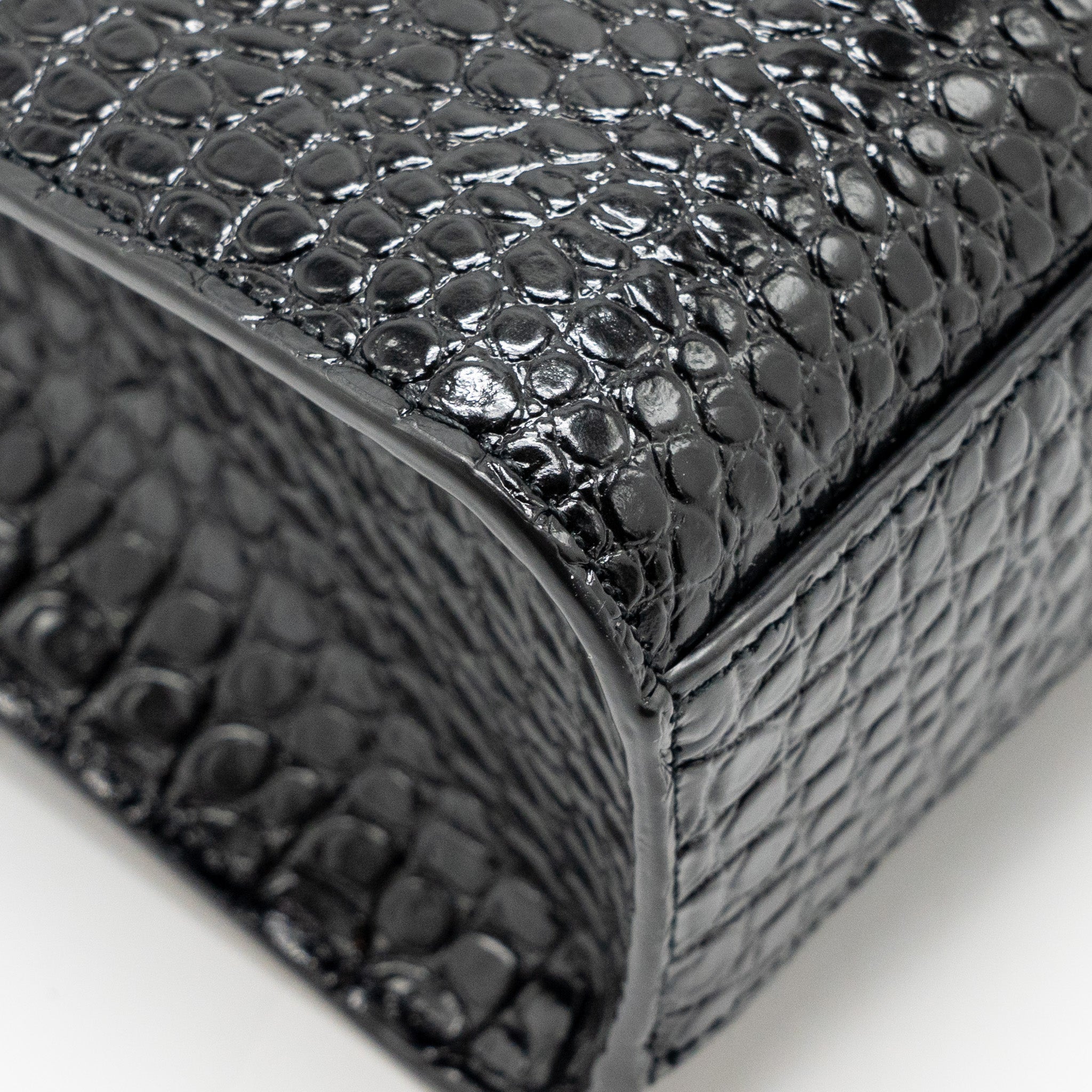 SAINT LAURENT MEDIUM MANHATTAN BAG CROC EMBOSSED CALFSKIN BLACK GHW