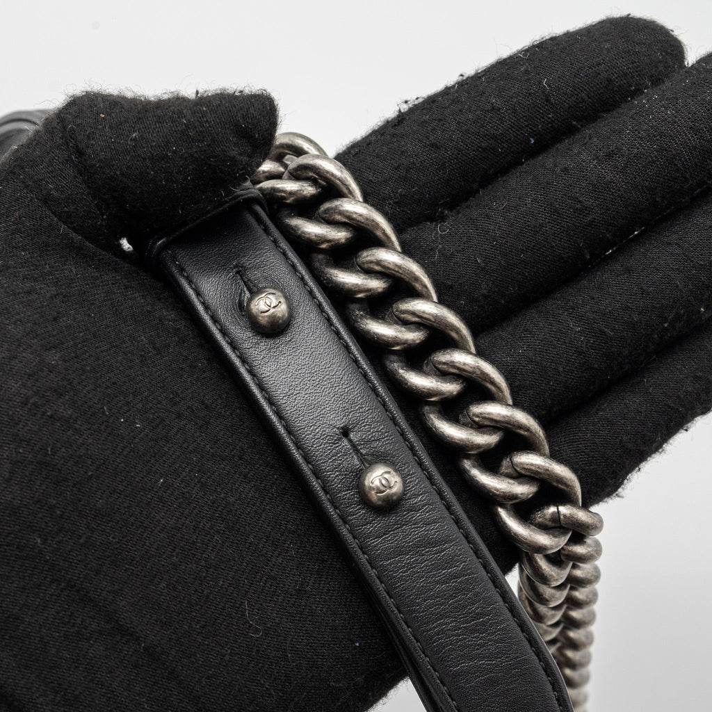 CHANEL MEDIUM BOY BAG LAMBSKIN BLACK RUTHENIUM HARDWARE