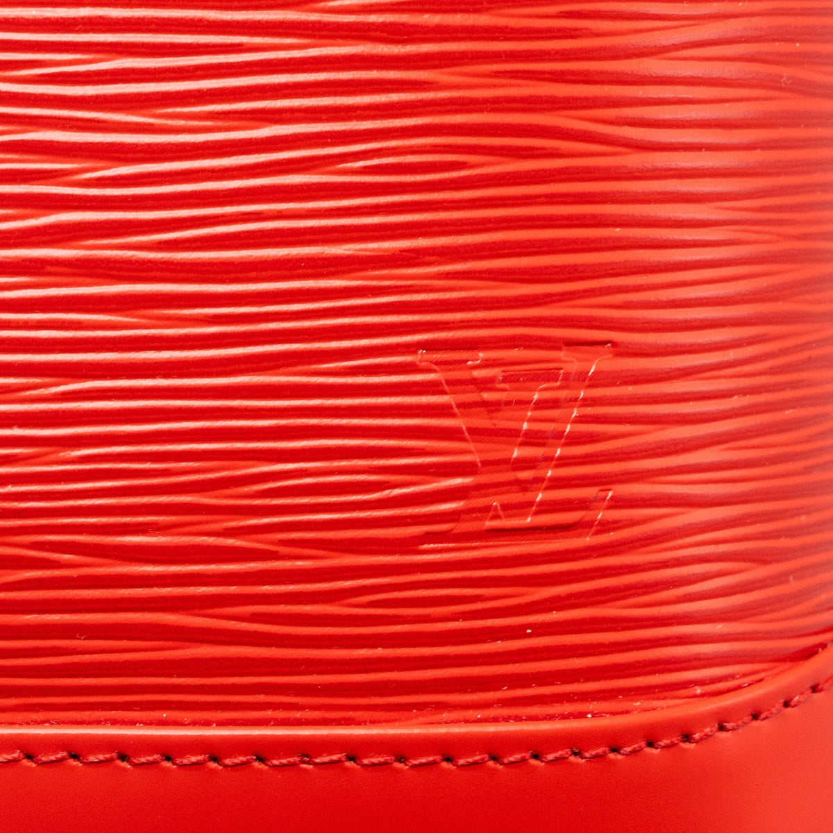 LOUIS VUITTON ALMA BB EPI RED SHW