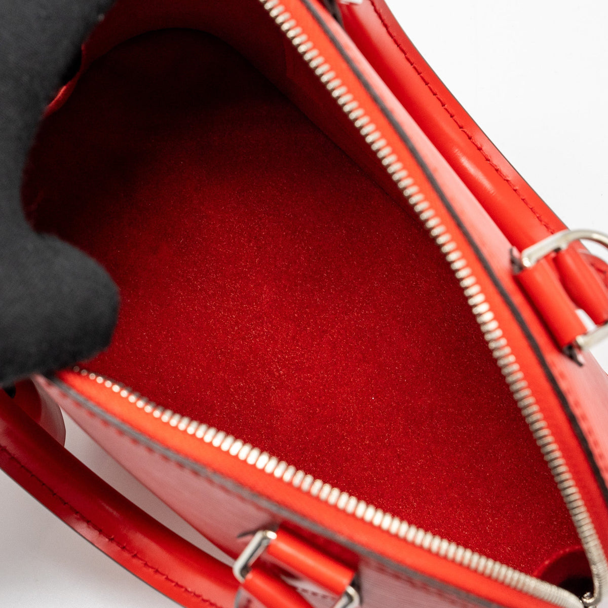 LOUIS VUITTON ALMA BB EPI RED SHW