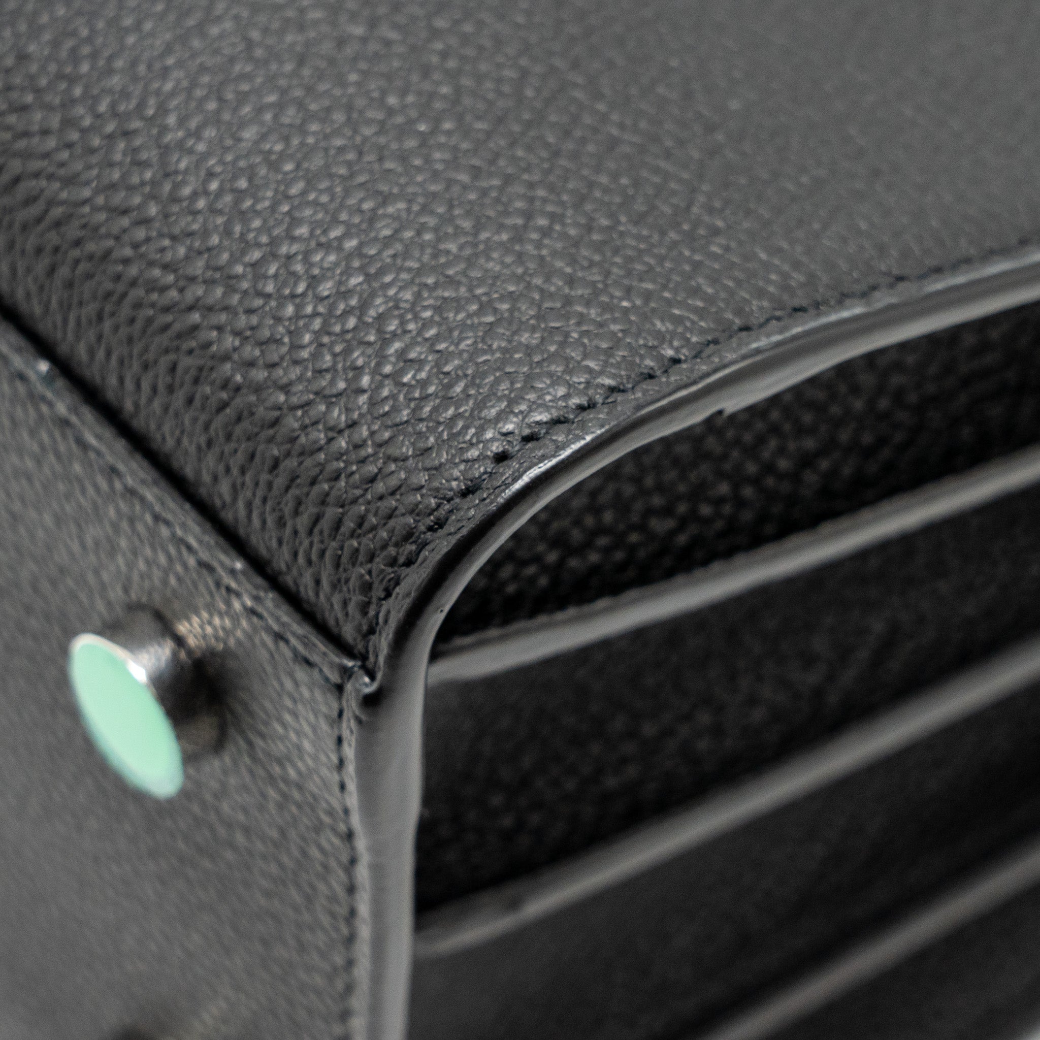 SAINT LAURENT SAC DE JOUR GRAINED CALFSKIN BLACK SHW