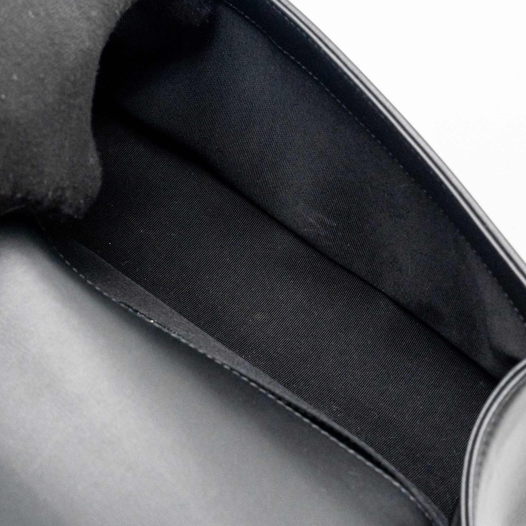 CHANEL MEDIUM BOY BAG LAMBSKIN BLACK RUTHENIUM HARDWARE