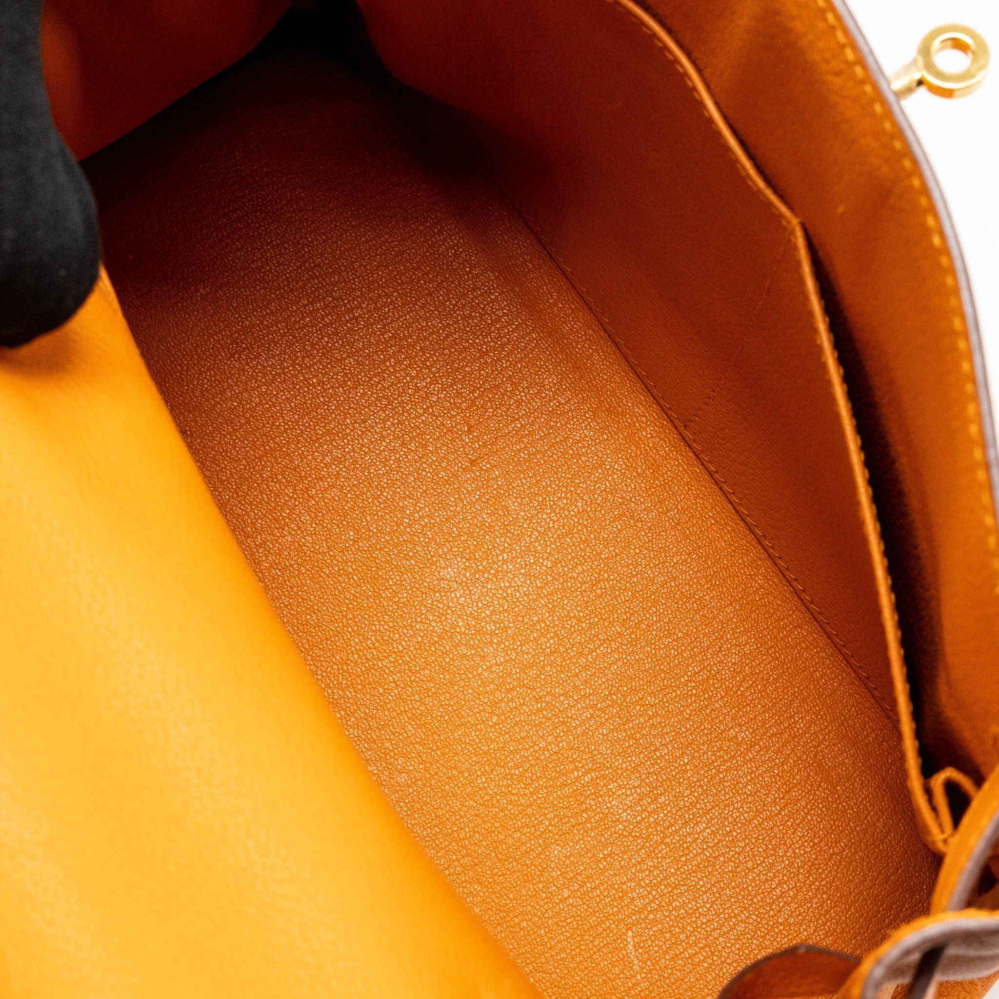 HERMES KELLY 28 EVECOLOR APRICOT GHW