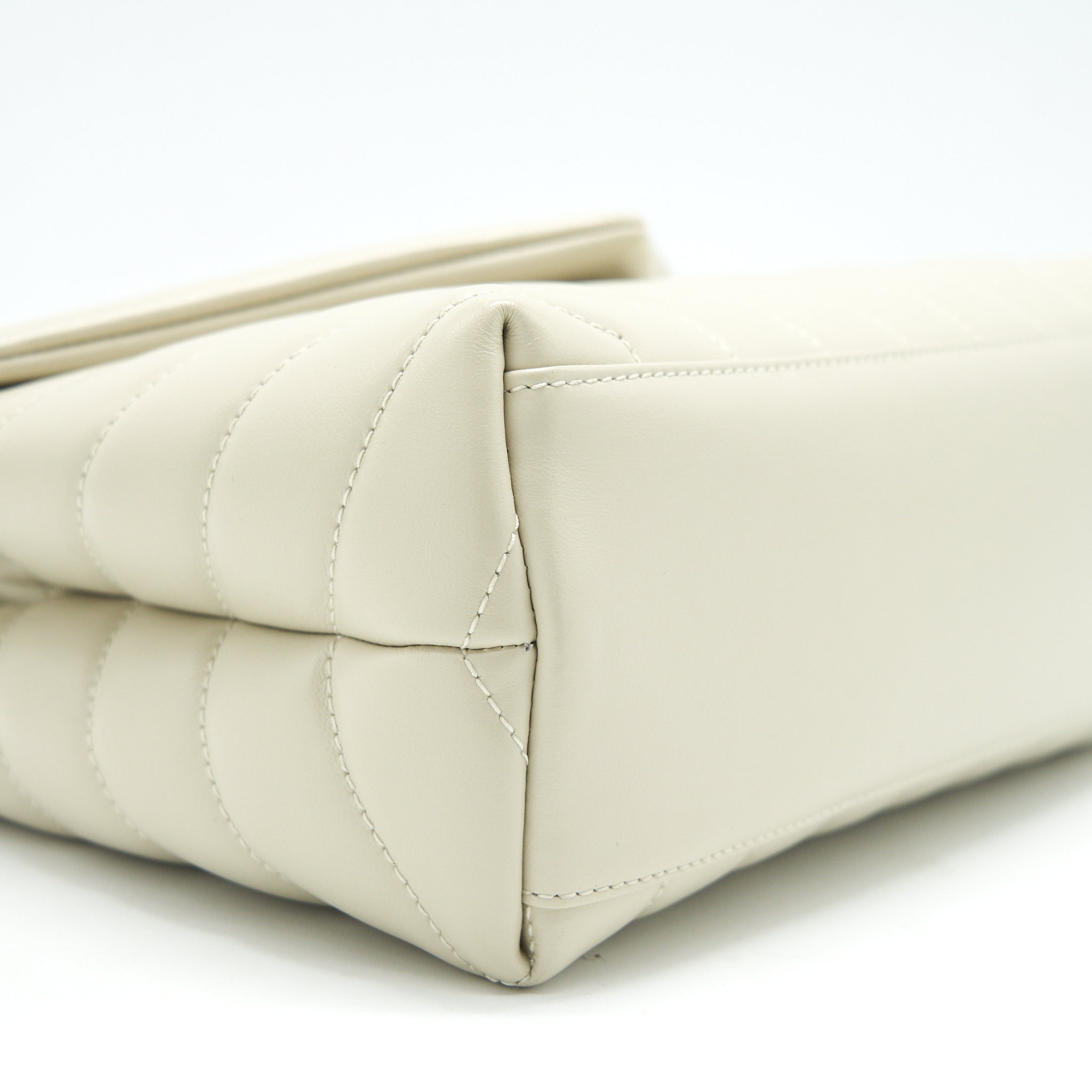 SAINT LAURENT SMALL LOU LOU BAG BEIGE