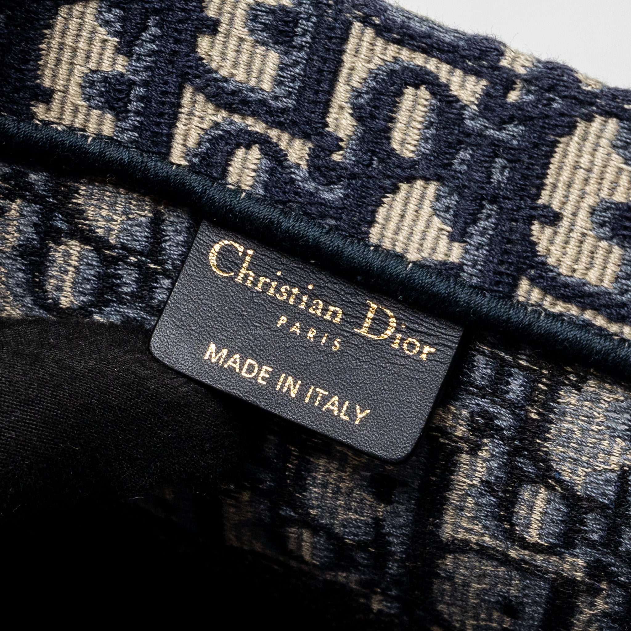 DIOR MEDIUM BOOK TOTE BLUE DIOR OBLIQUE EMBROIDERY