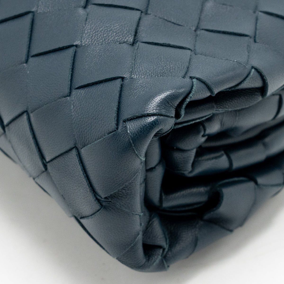Bottega veneta mini pouch Lambskin navy SHW